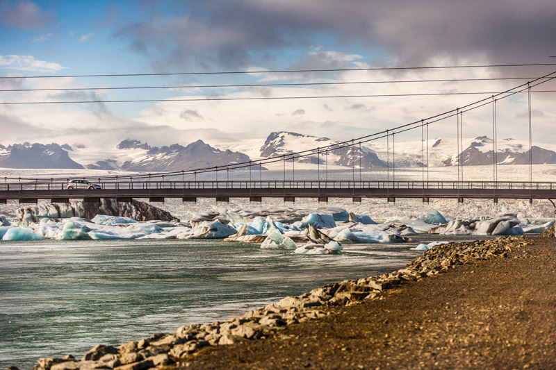 Jökulsárlón Glacial Iceburgh, Lake & Bridge