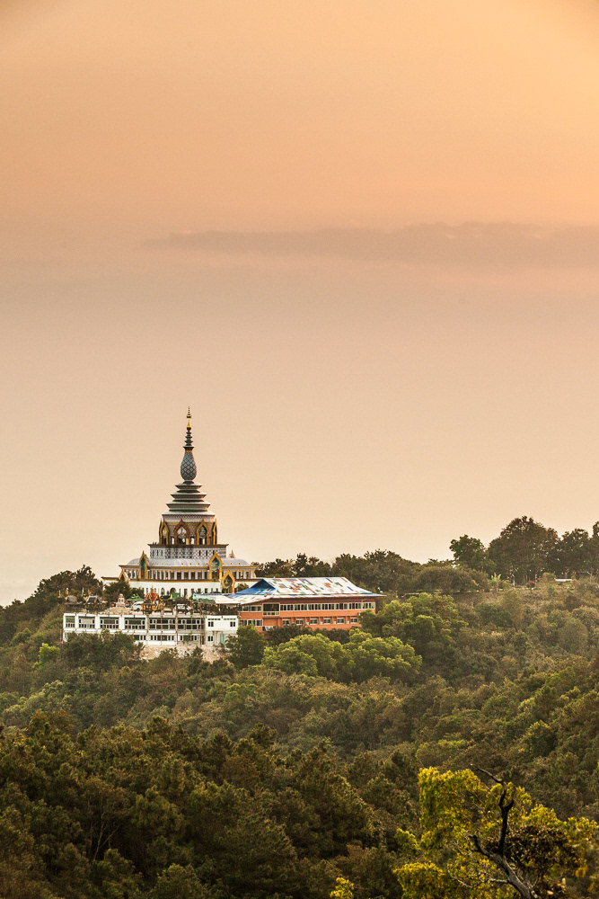 Wat Tha Ton - Tha Ton Boarder Town.