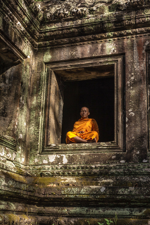 Monks - Angkor Wat