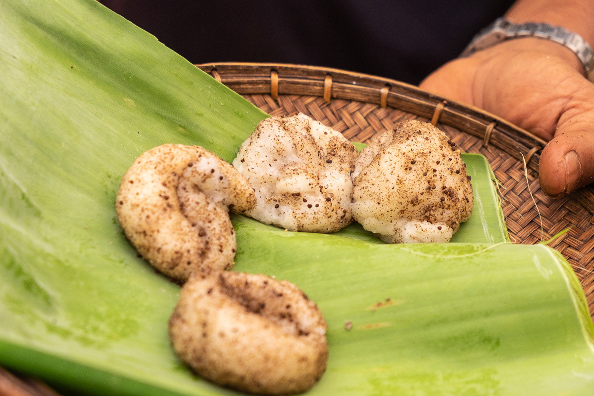 Village life... Spicy pounded rice sweets