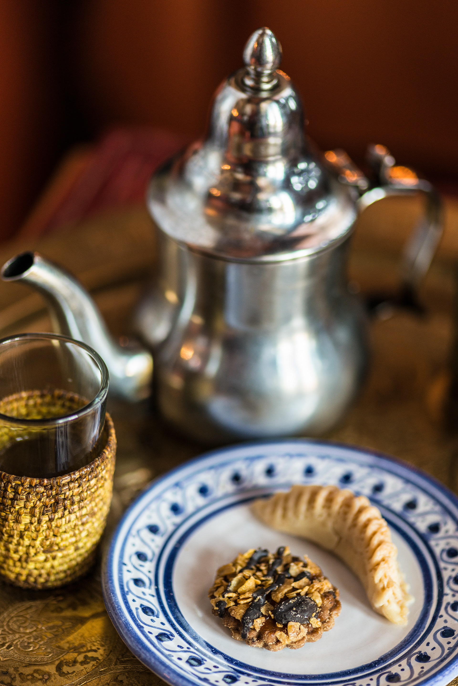 Tajine Wa Tanjia Retaurant - Almond Buscuits & Tea