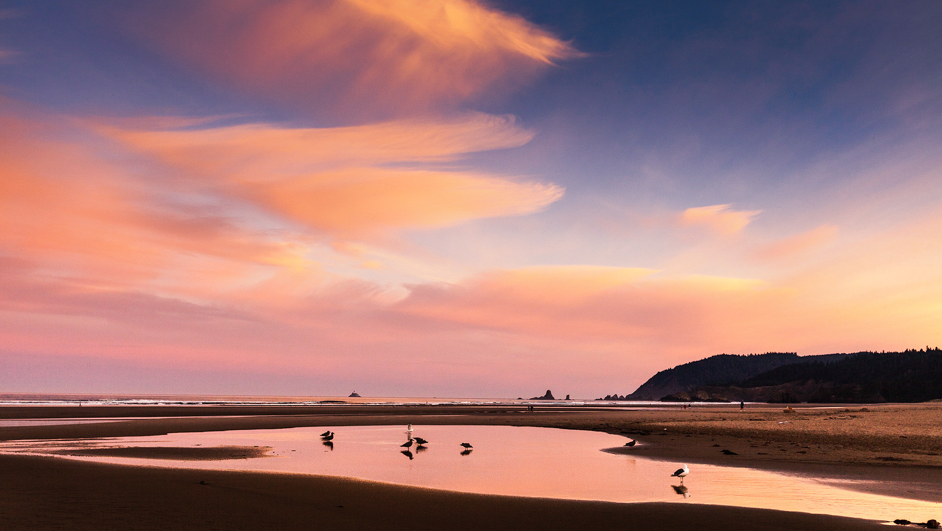 Cannon beach at sunrise