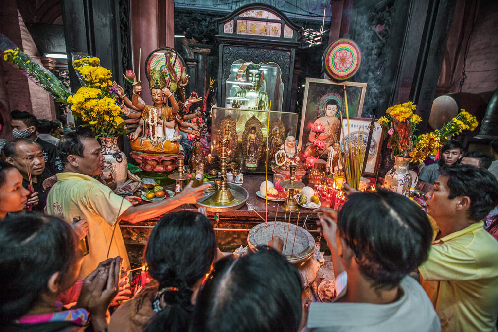 Celebrations for the new year - Jade Pagoda - Saigon - Vietnam.