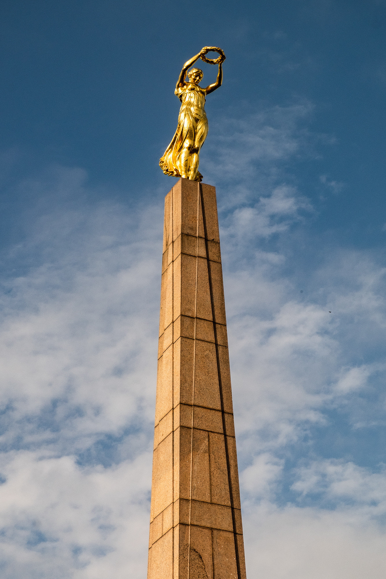 Golden Lady (Gëlle Fra commemorate the Luxembourgers who perished in the First World War) - Old - City Of Luxembourg