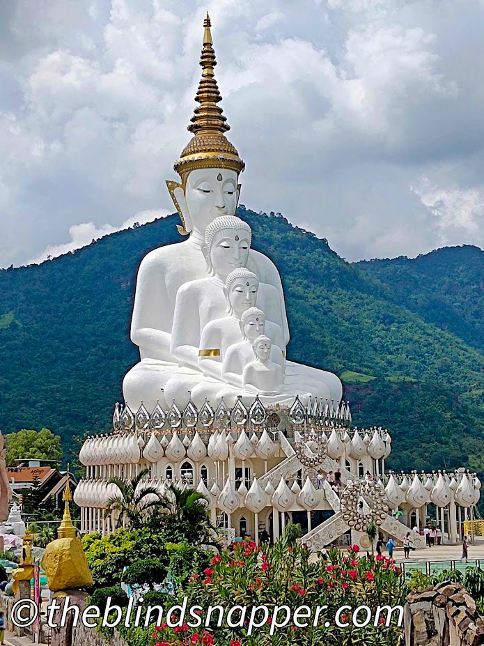 Wat Phra Tha Pha Sorn Kaew