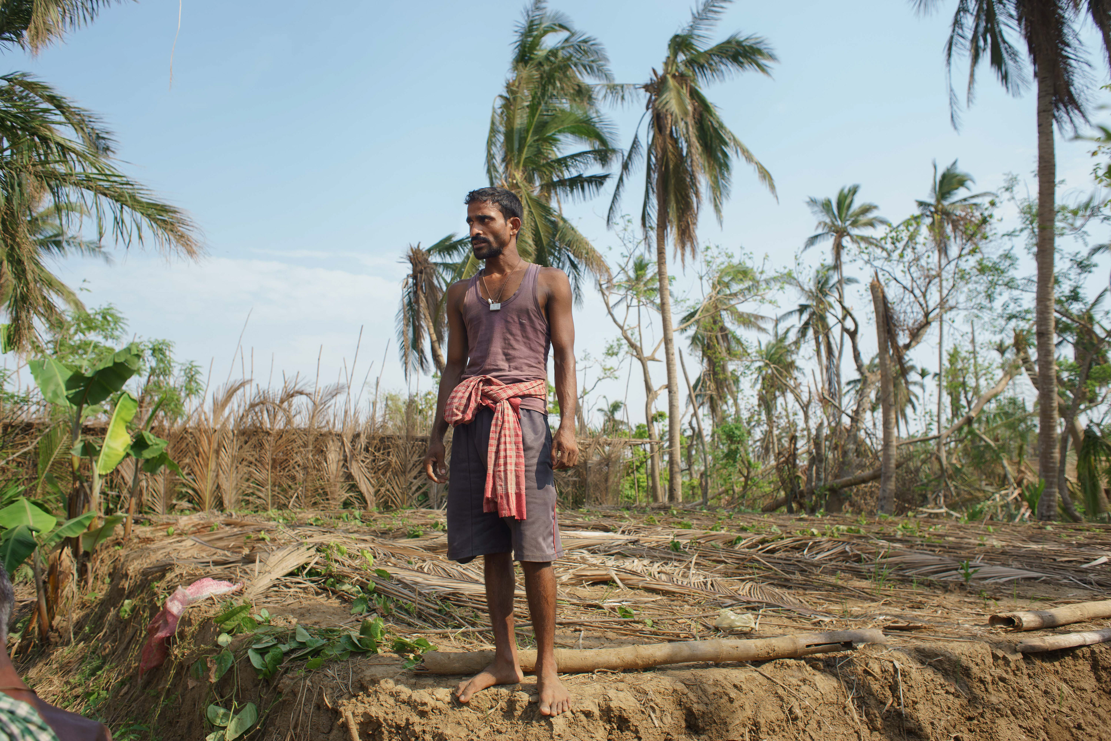Sukant Mahana (son) and Narsing Mahana (father) faced losses of 2 lacs. They are betel leaf farmers and have already set up their shed to continue operations in Chandanpur.