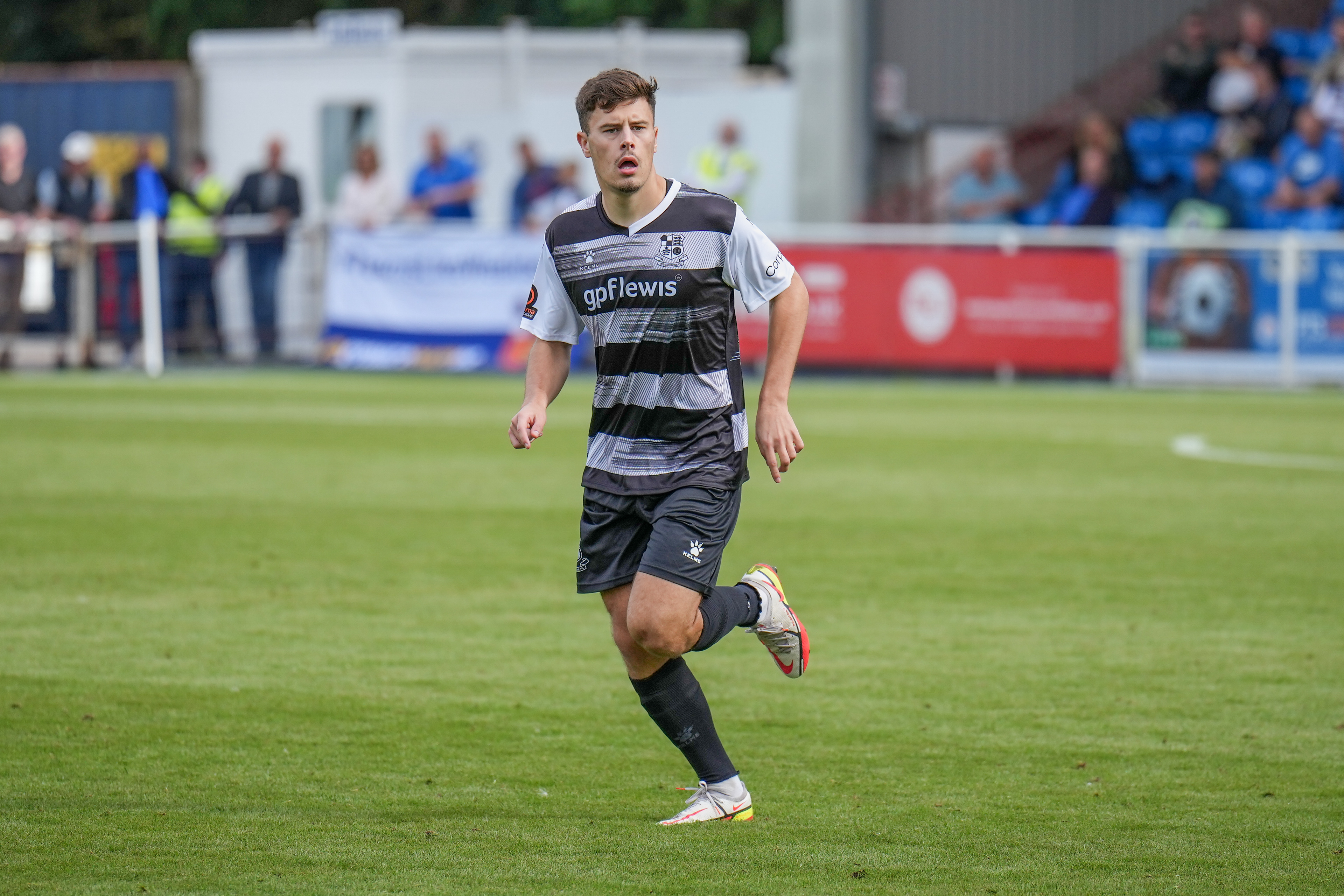 Sam Bowen makes his Stones debut