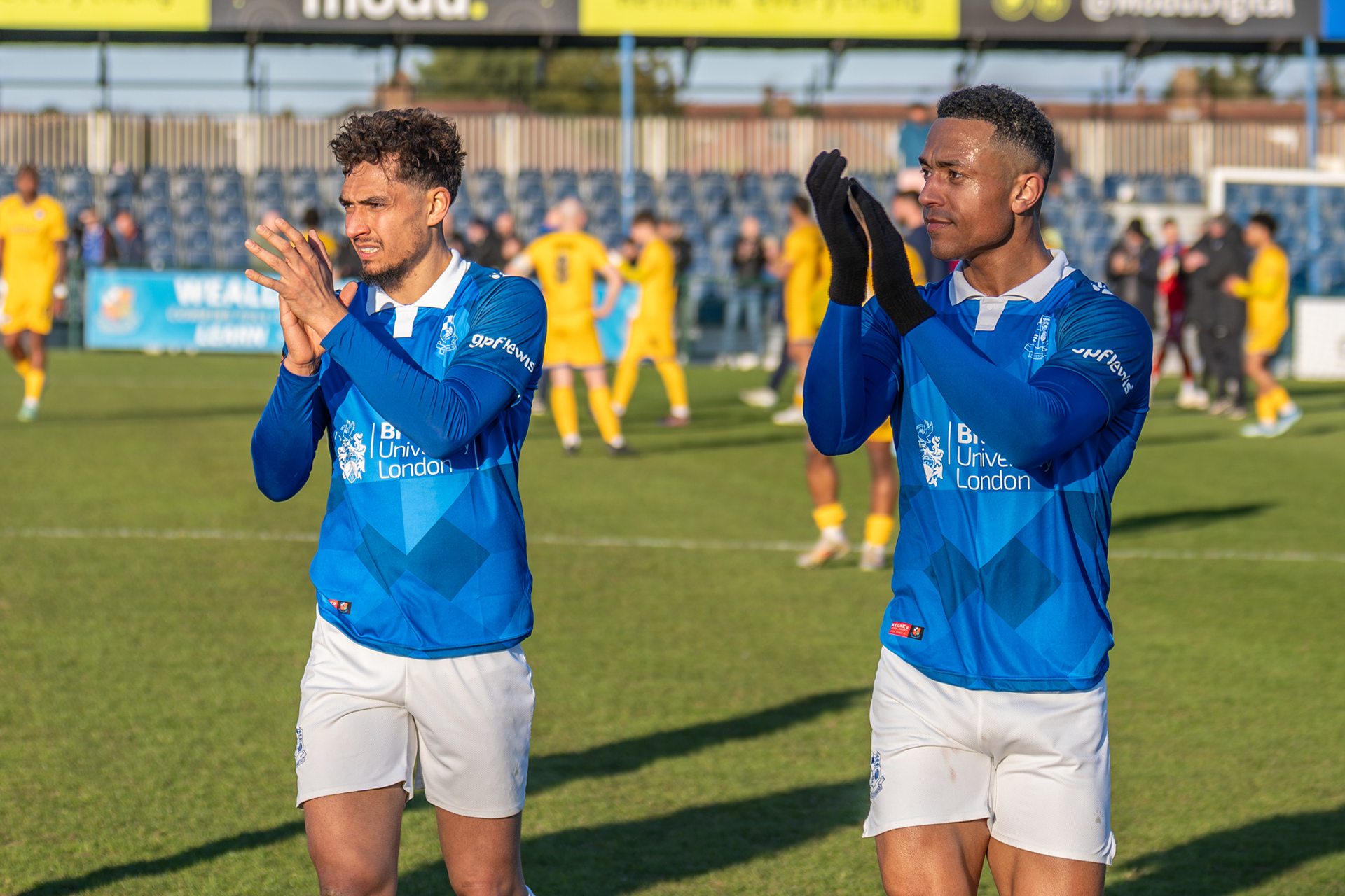 Tyler Walker & Alex Reid applaud the Stones fans
