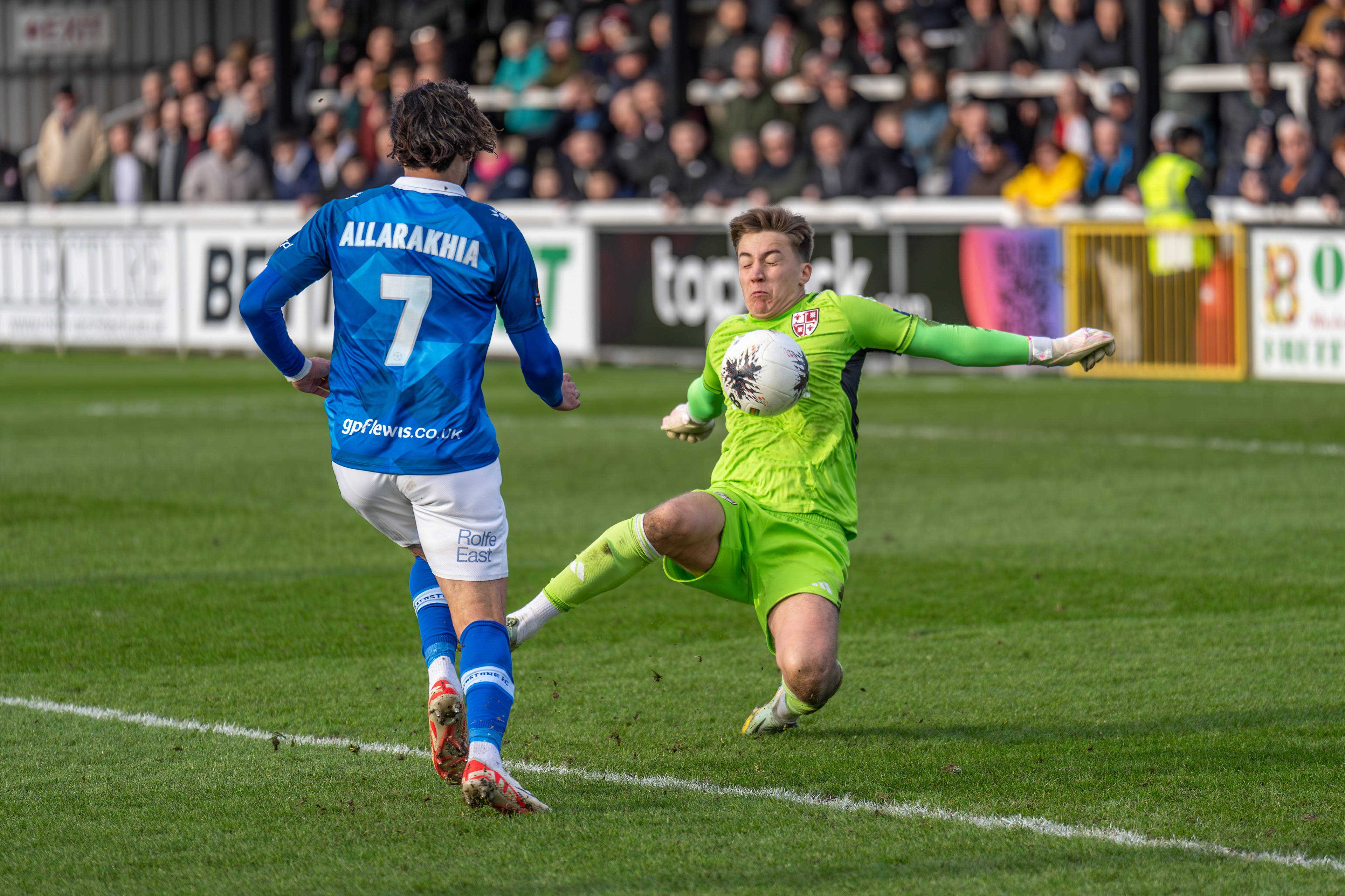 Jääskeläinen bravely saves from Allarakhia