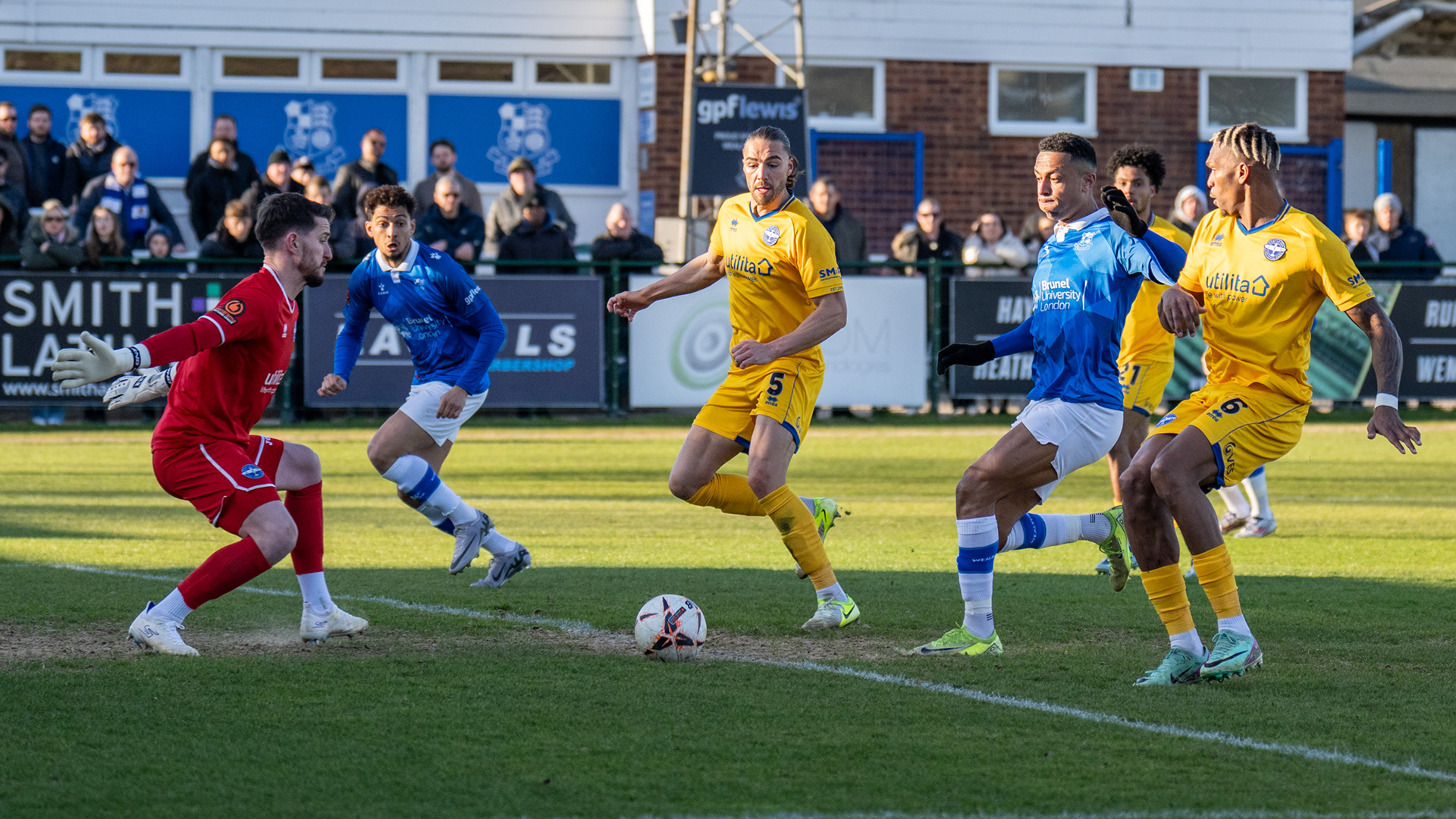 Alex Reid causing more panic in the Spitfire's defence