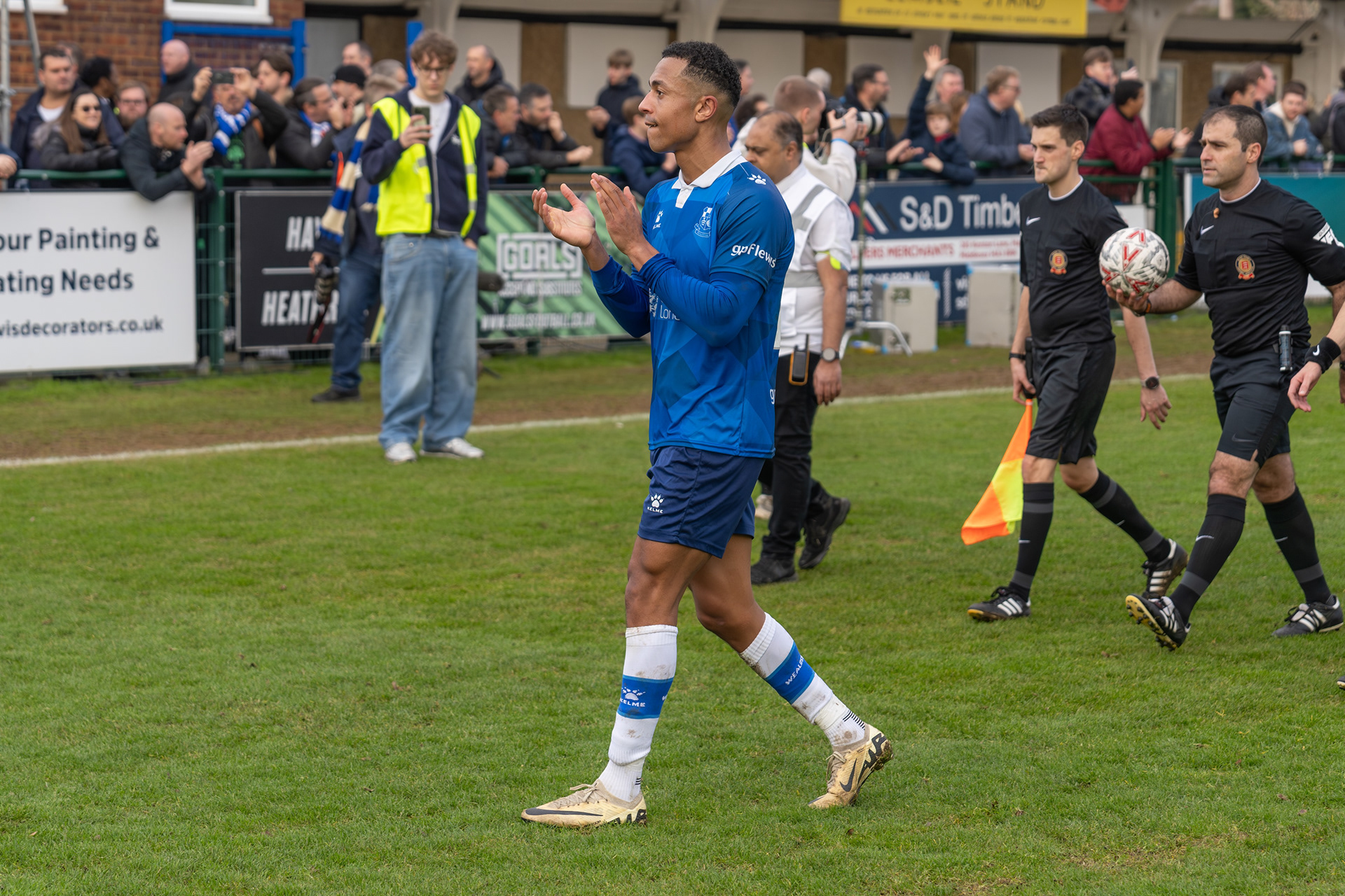 Alex Reid applauds the Stones faithful