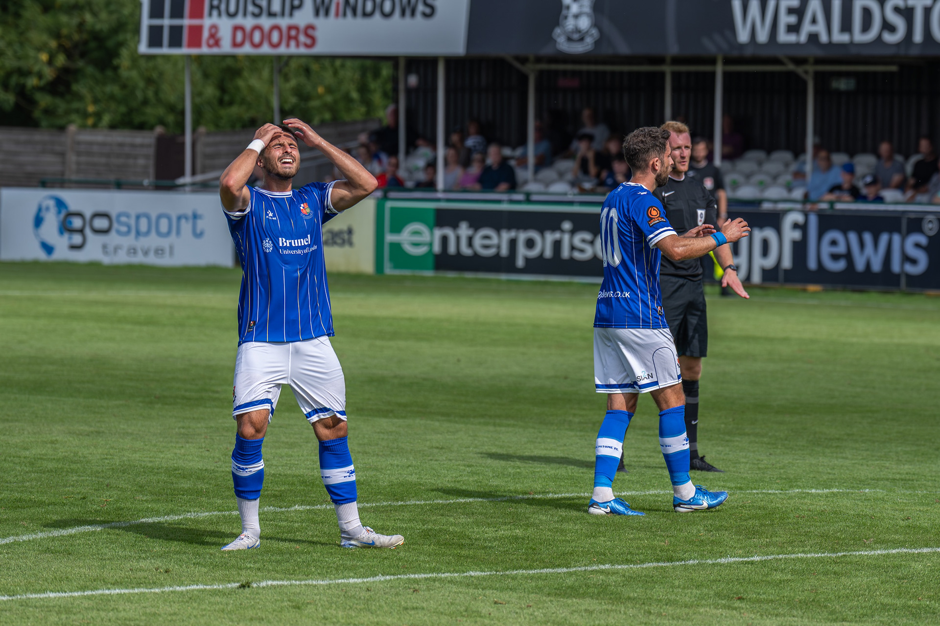 ....and agonisingly wide!