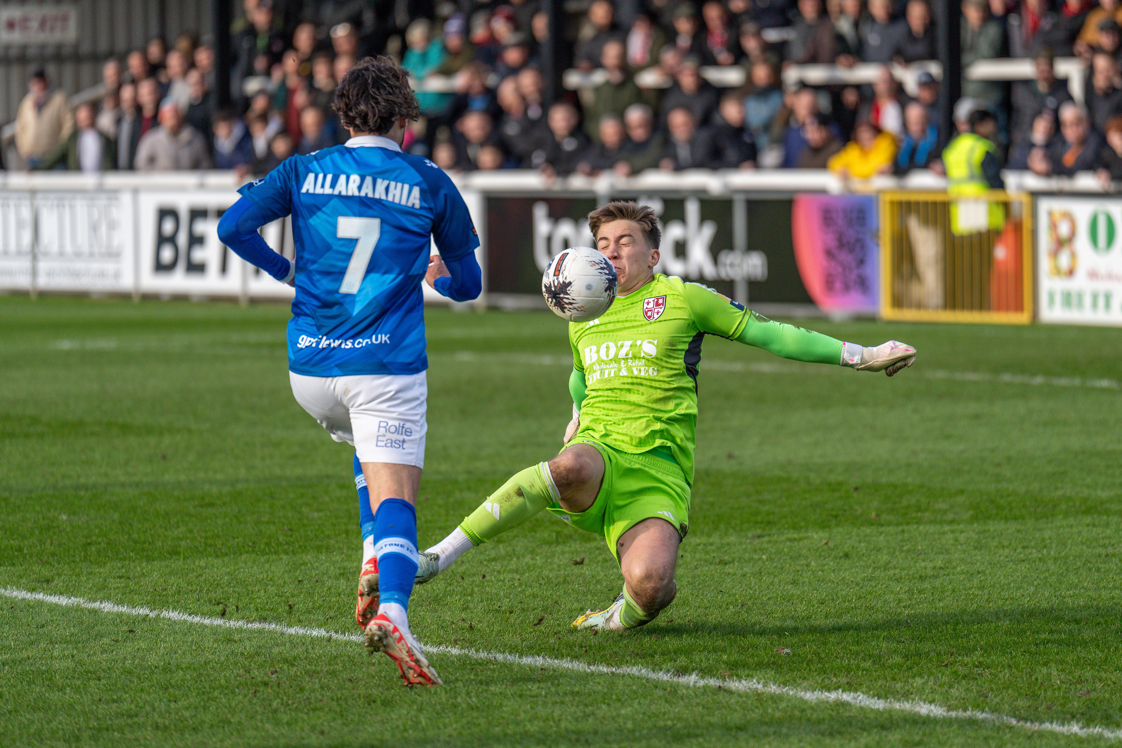 Jääskeläinen bravely saves from Allarakhia