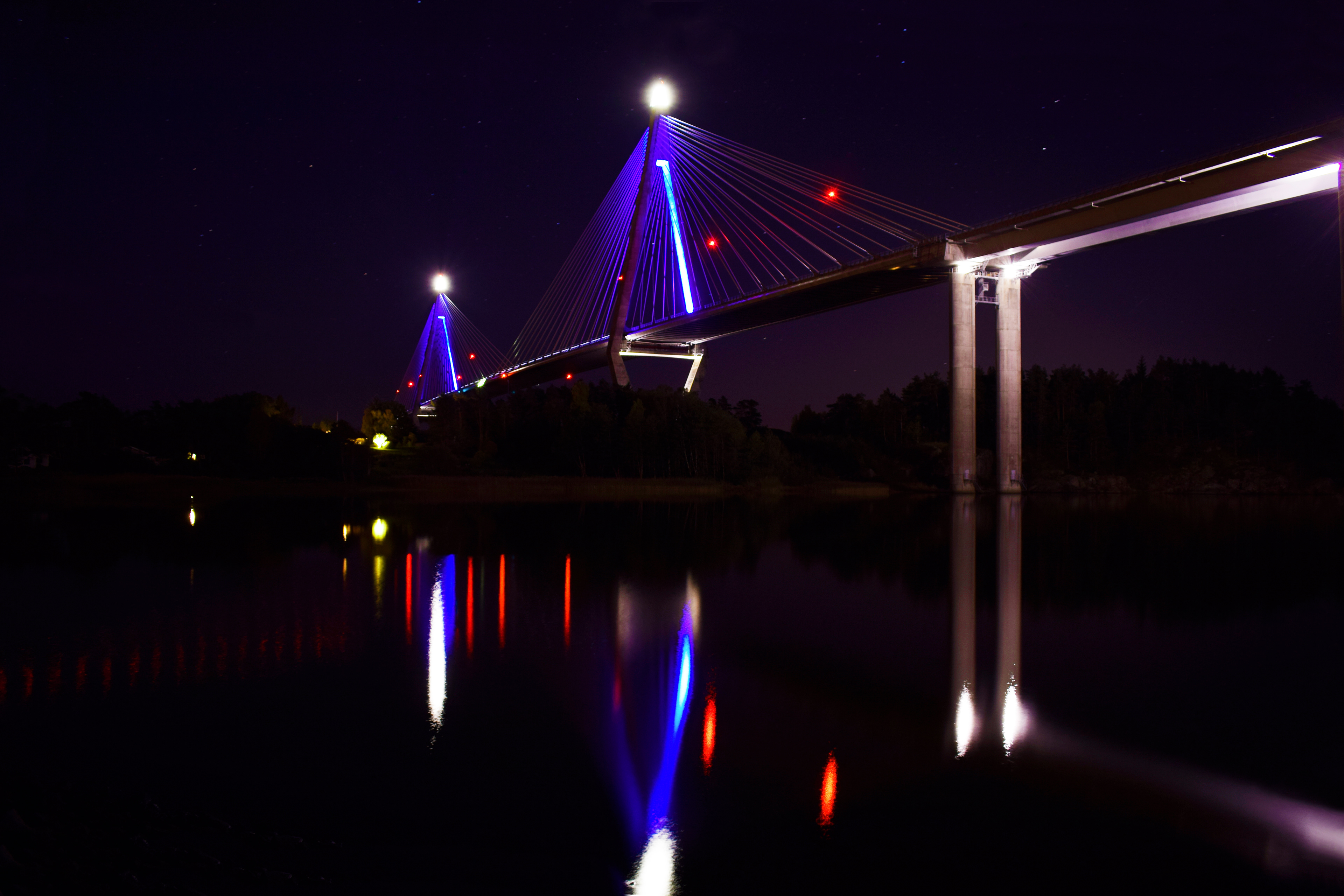 Uddevallabron från Sunningen