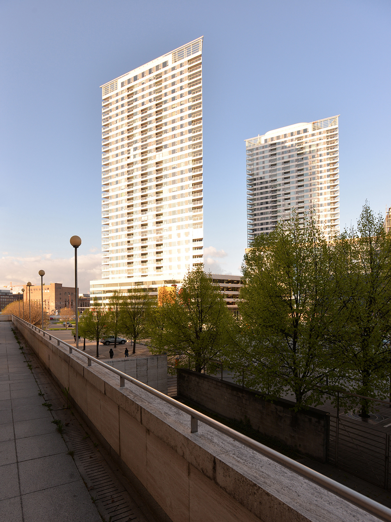 Polyfunkčný súbor Panorama Towers / Spolupráca s P - T, spol. s r. o.