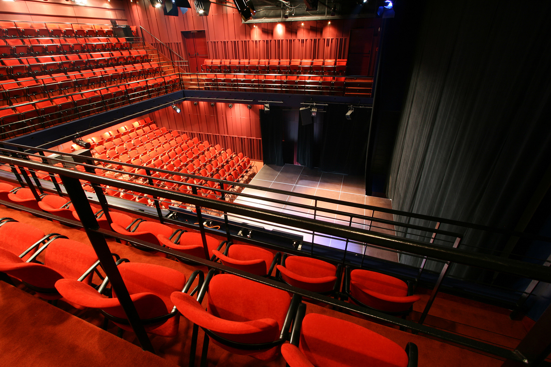 Divadlo Heineken Tower Stage, Tower 115, Bratislava / Spolupráca s P - T, spol. s r. o.