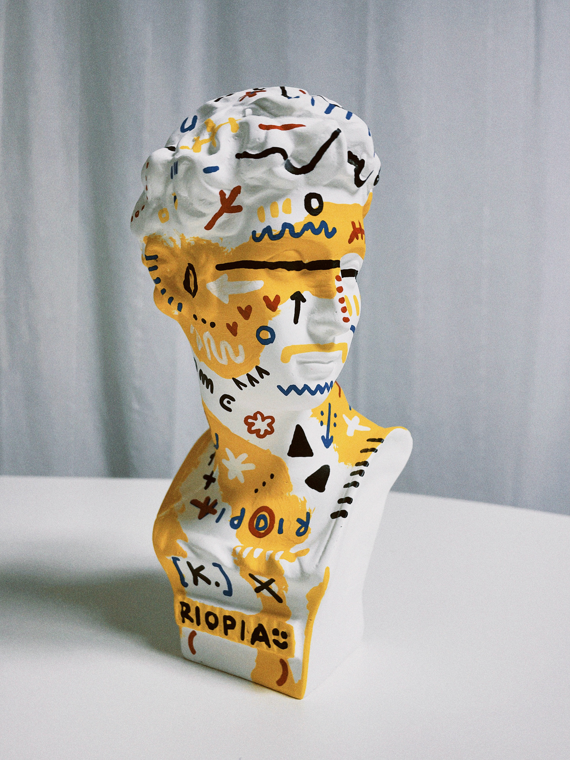 [K. (VANITY SERIES)] Acrylic on Plaster casts (S.CHCAT). 17.5cm. 2020.