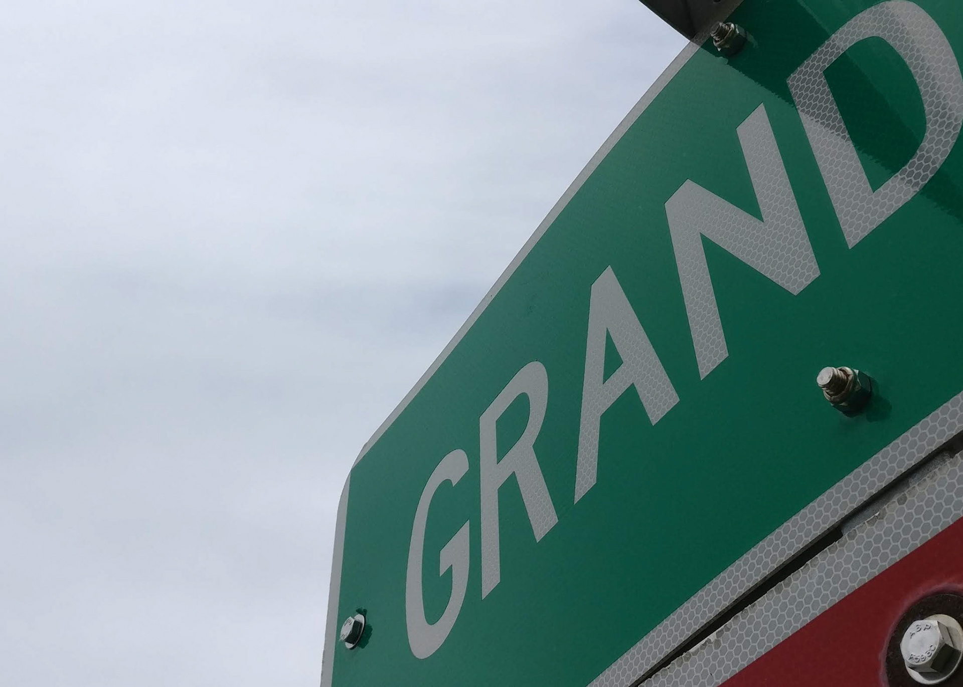 "#902" (600_ _), Grand Avenue, Lake County, IL  [grand sign]