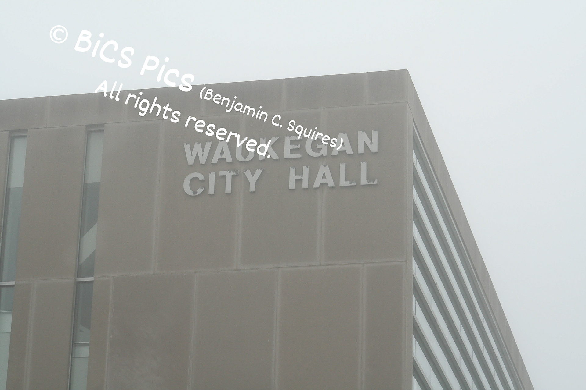 "Mid-Fog", Waukegan City Hall, IL (2020)
