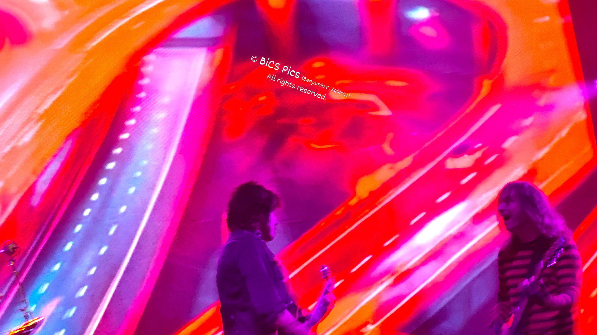 "Joy Highway", Dean DeLeo &amp; Ryan Smith, Stone Temple Pilots (on "Plush"), American Family Insurance Amphitheater, Milwaukee, WI