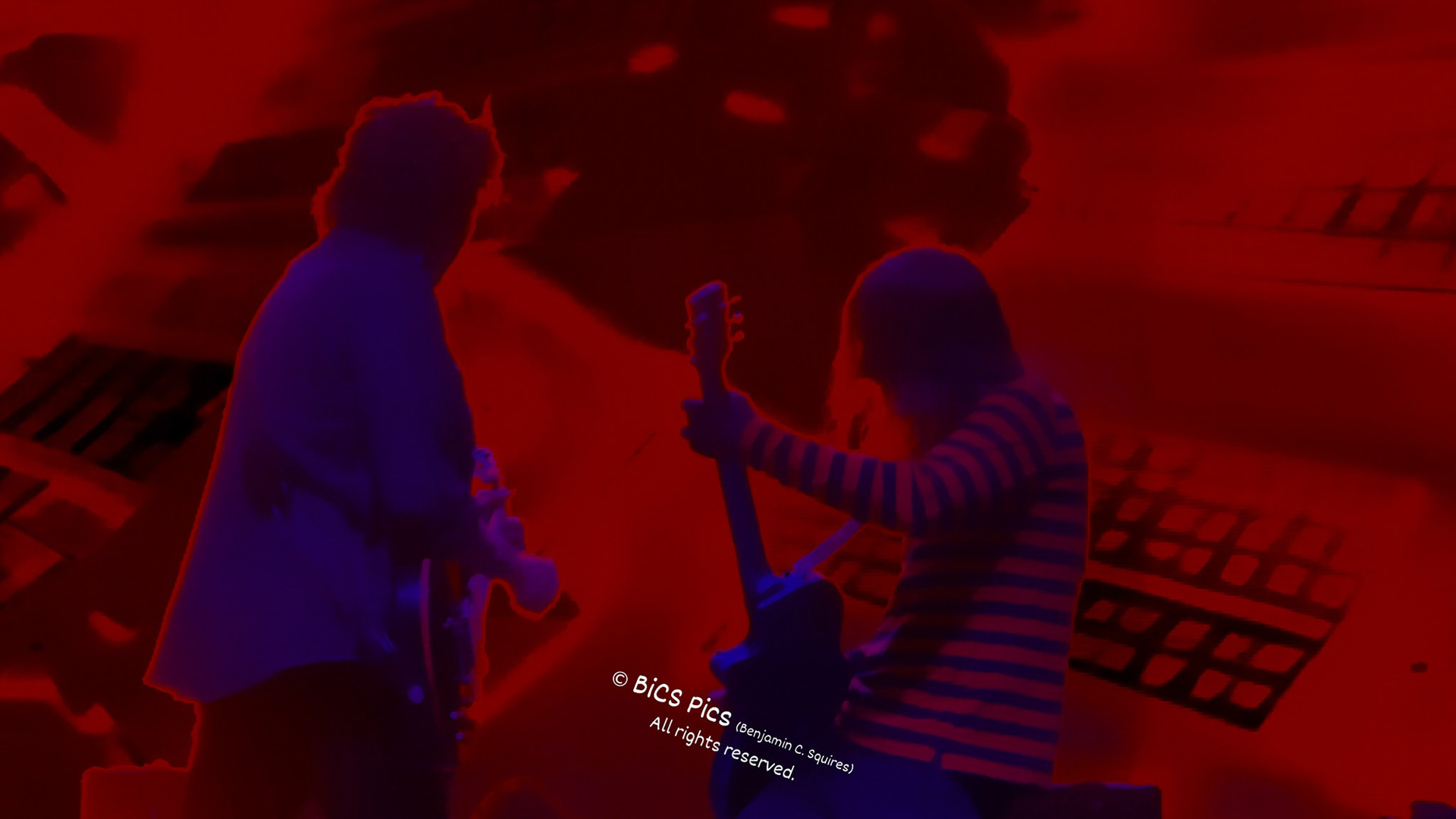 "Hyperinfared #1", Dean DeLeo &amp; Ryan Smith, Stone Temple Pilots (on "Plush"), American Family Insurance Amphitheater, Milwaukee, WI