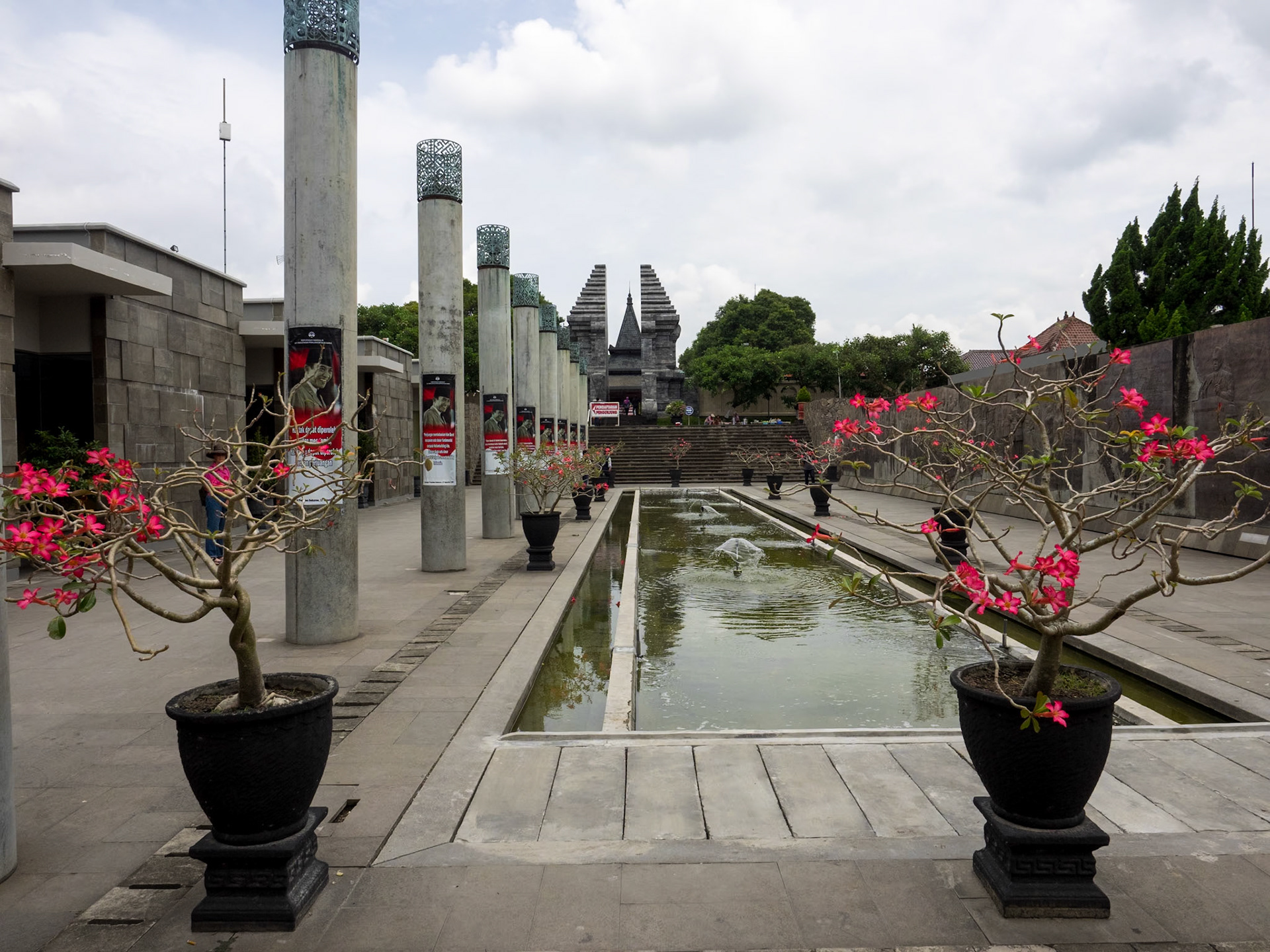 Sukarno's Tomb, Blitar
