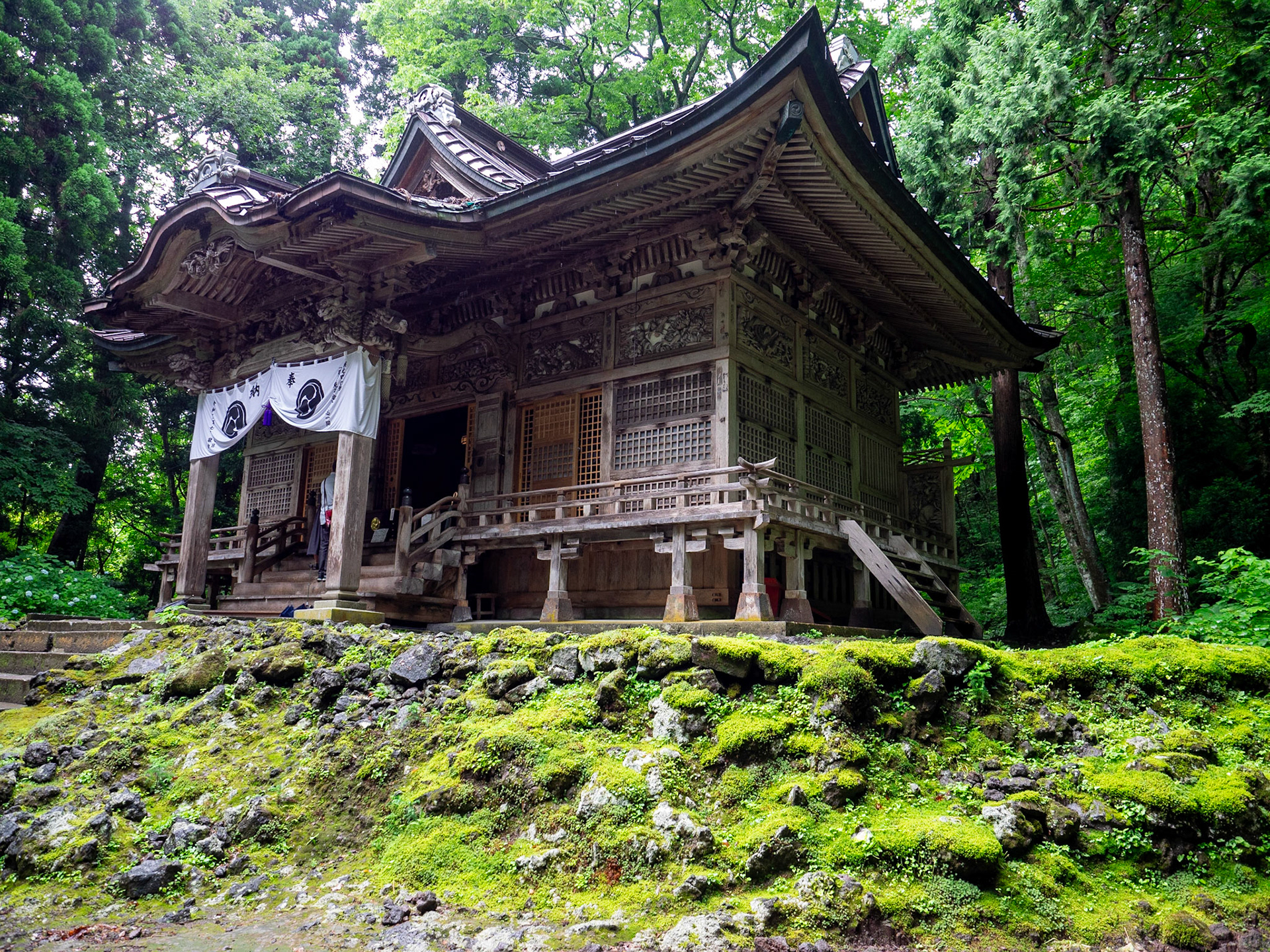 Towada-jinja Shrine, Lake Towada