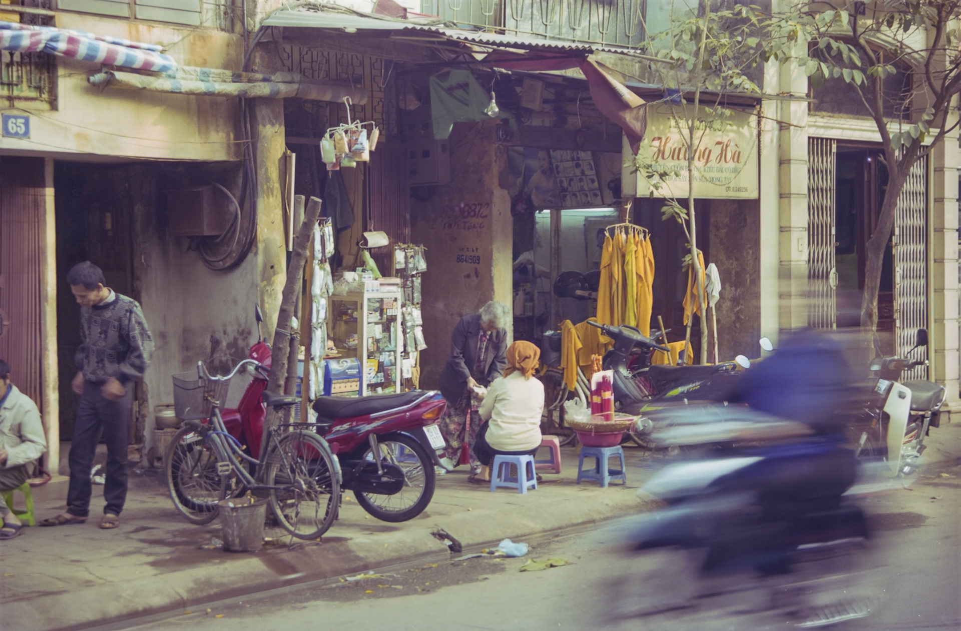 Hanoi 2002