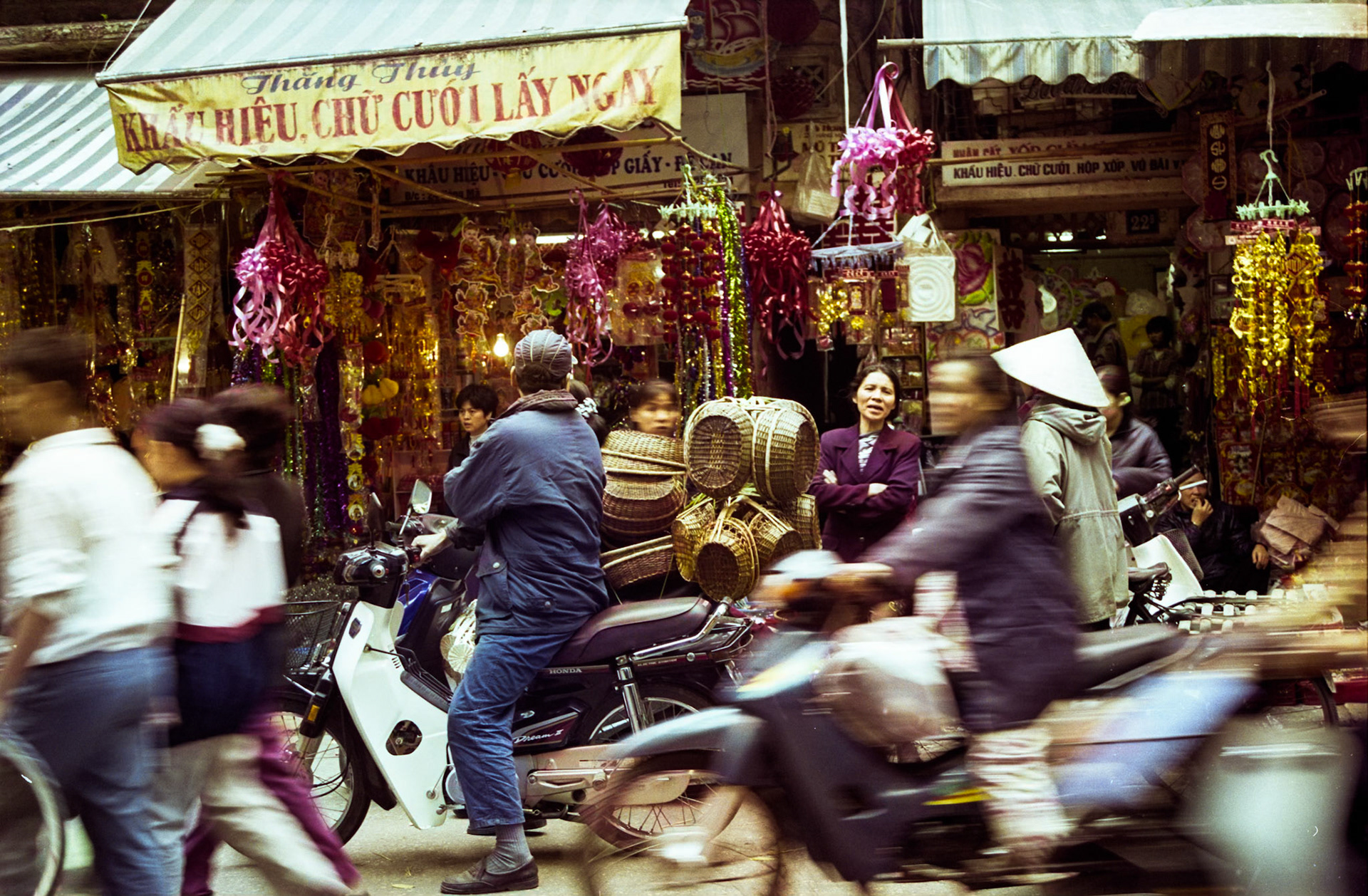 Hanoi 2002