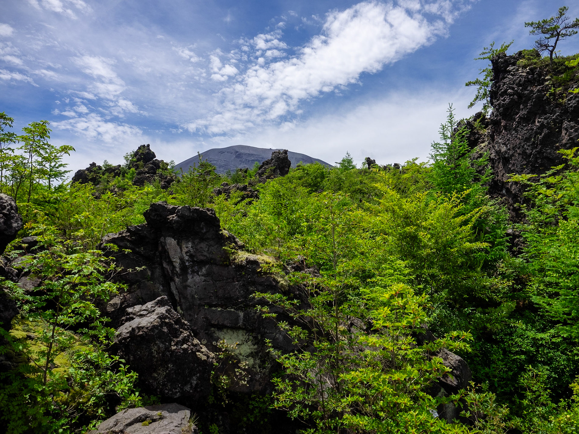 Onioshidashi Volcanic Park