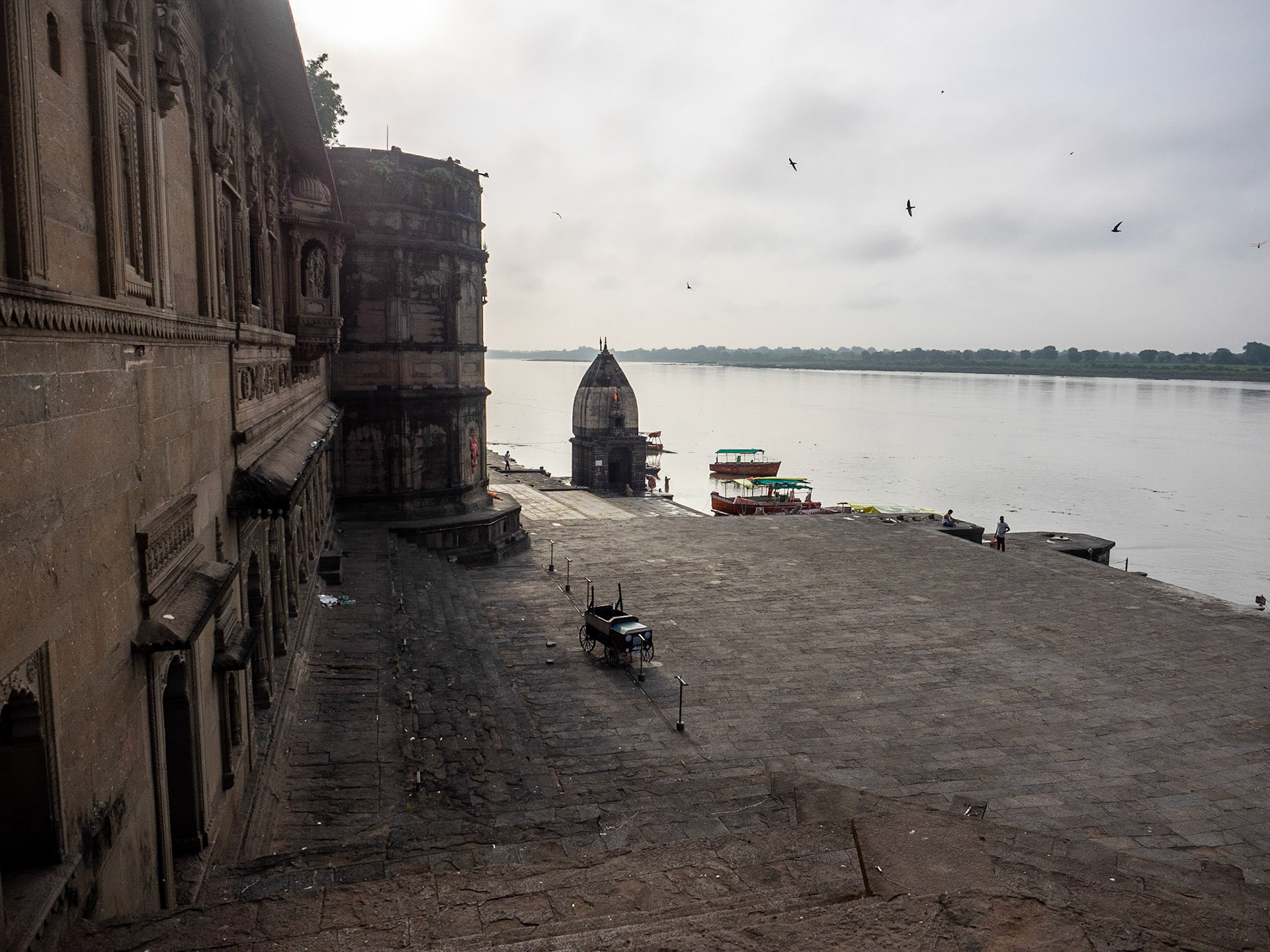 Maheshwar Ghats