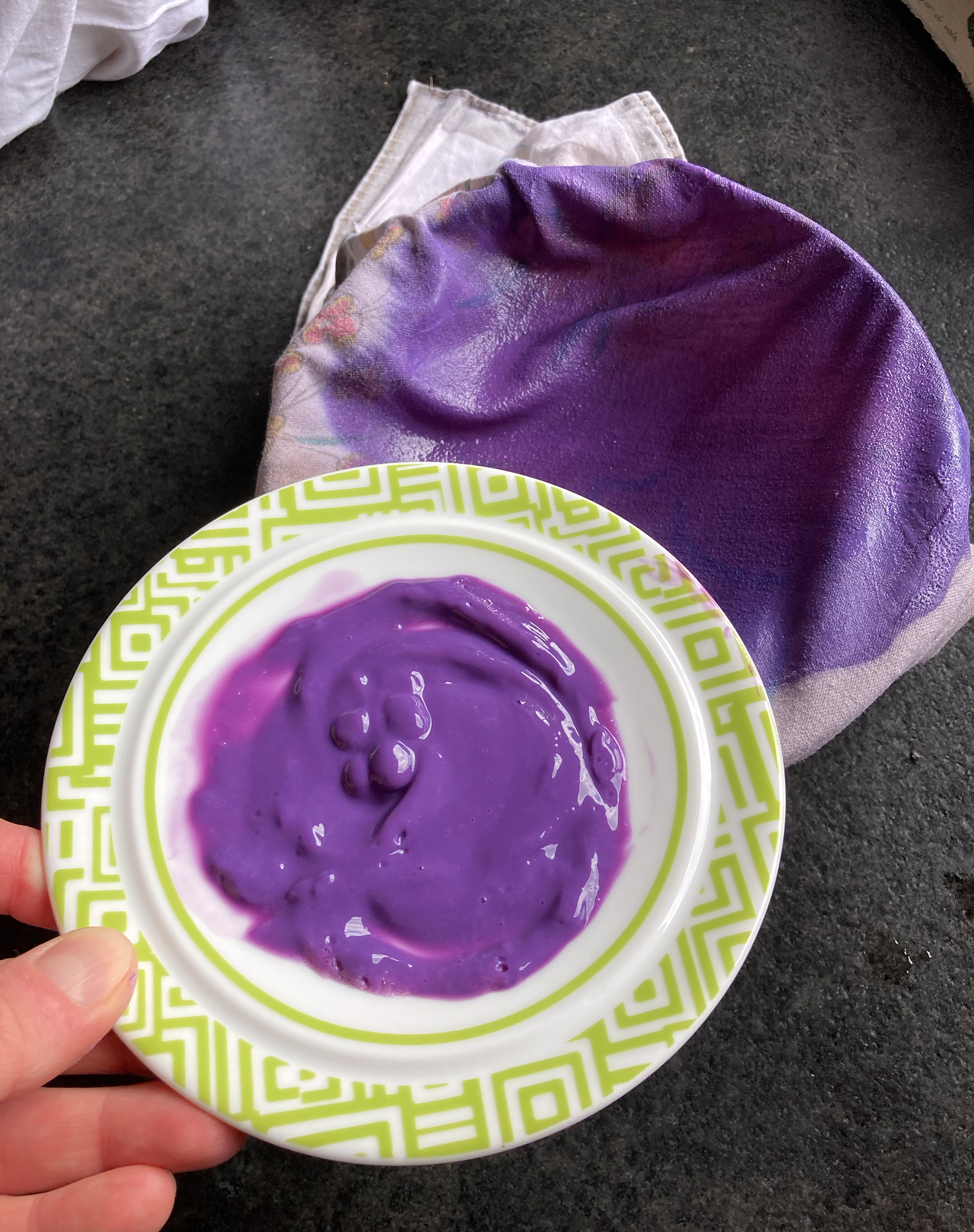 wet poppy pigment 