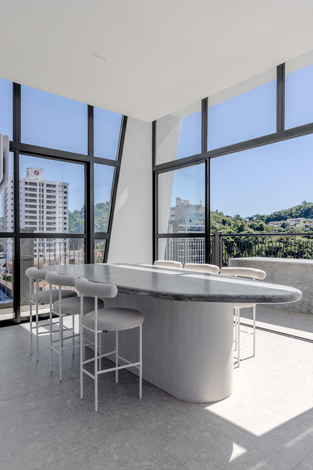 Rooftop White Stone 02