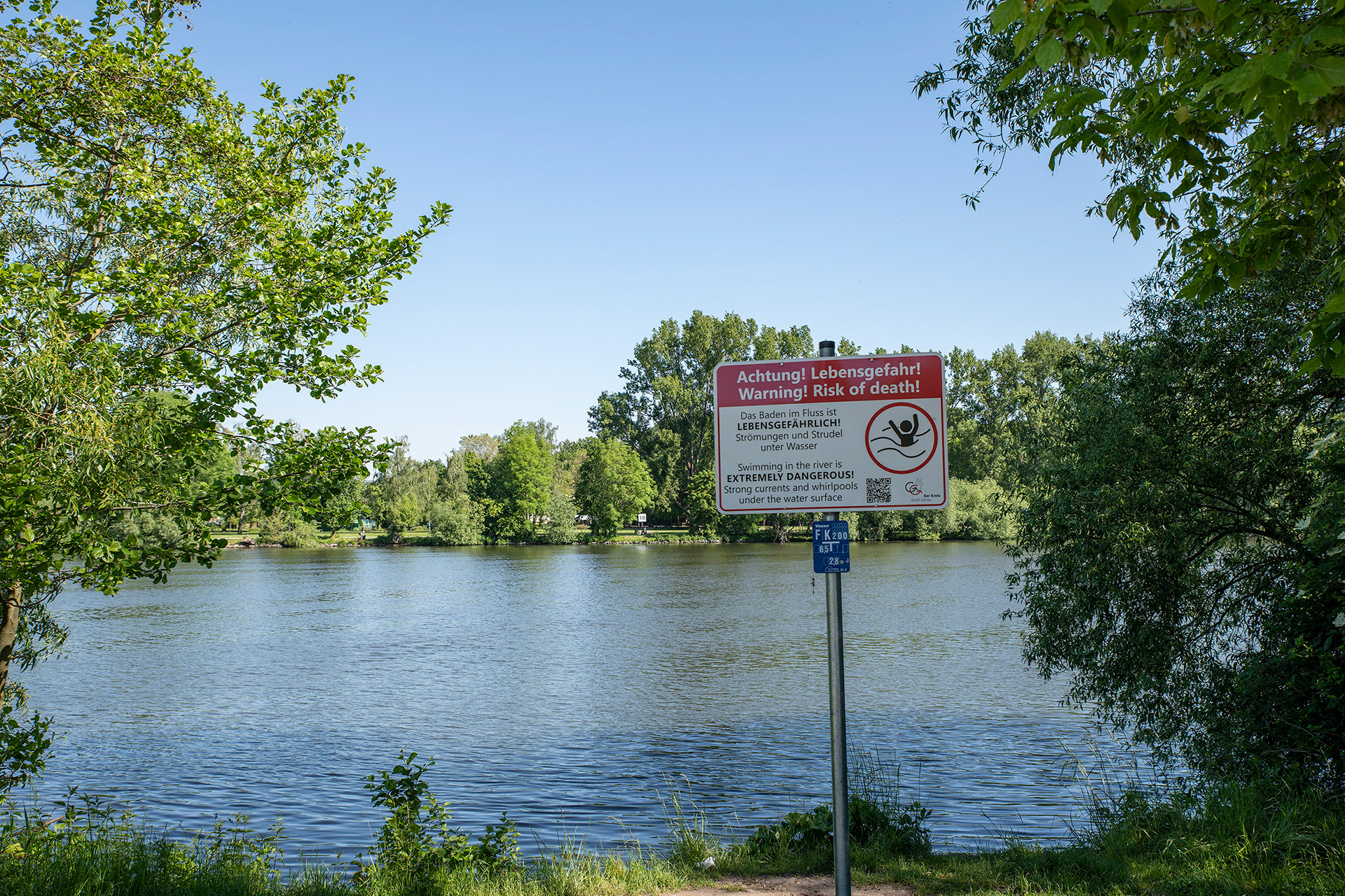 Extremely Dangerous - Mainufer, Kelsterbach - ©Klaus Ohlenschläger