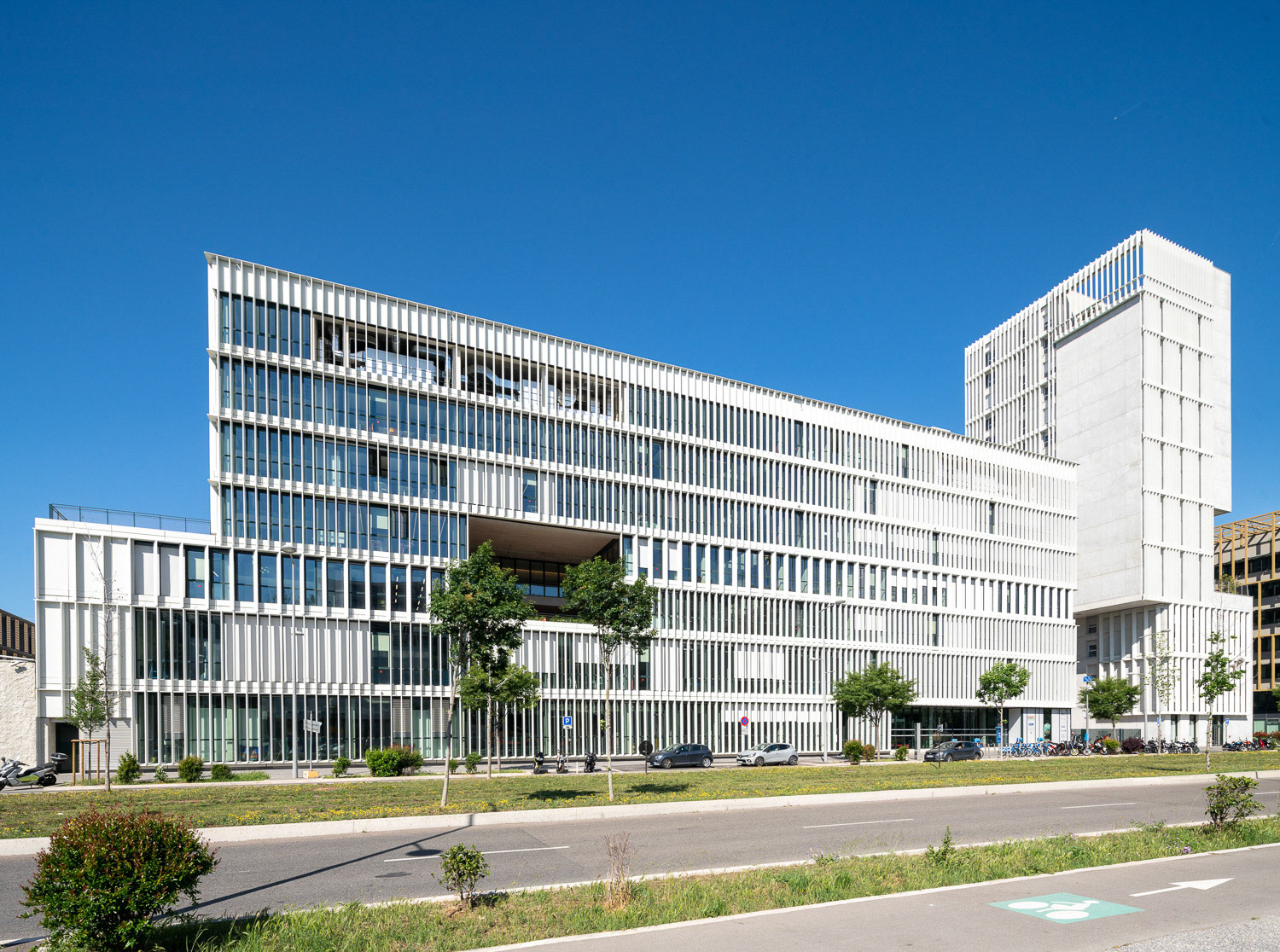 ABC Architectes + Corinne Vezzoni &amp; Associés • Campus Sud des Métiers, Nice