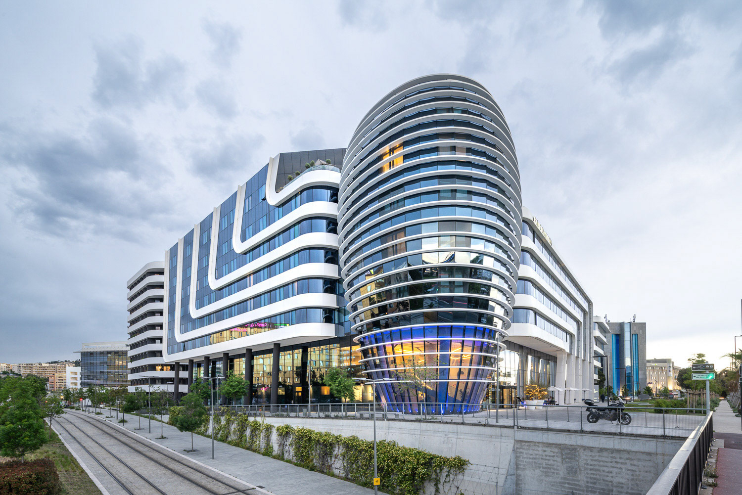 Arquitectonica • Air Promenade, Nice