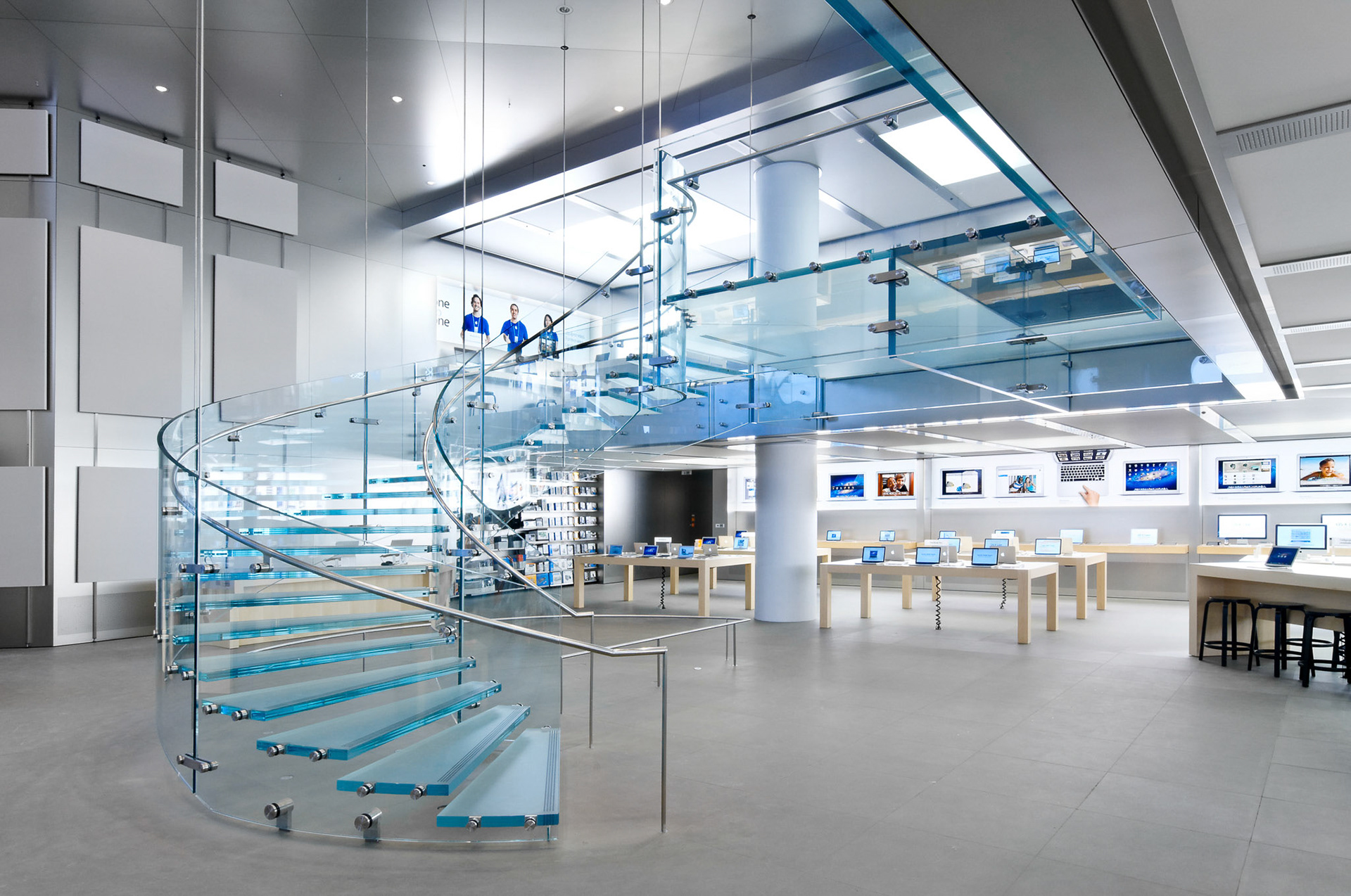 Apple Retail Store Caroussel du Louvre, Paris