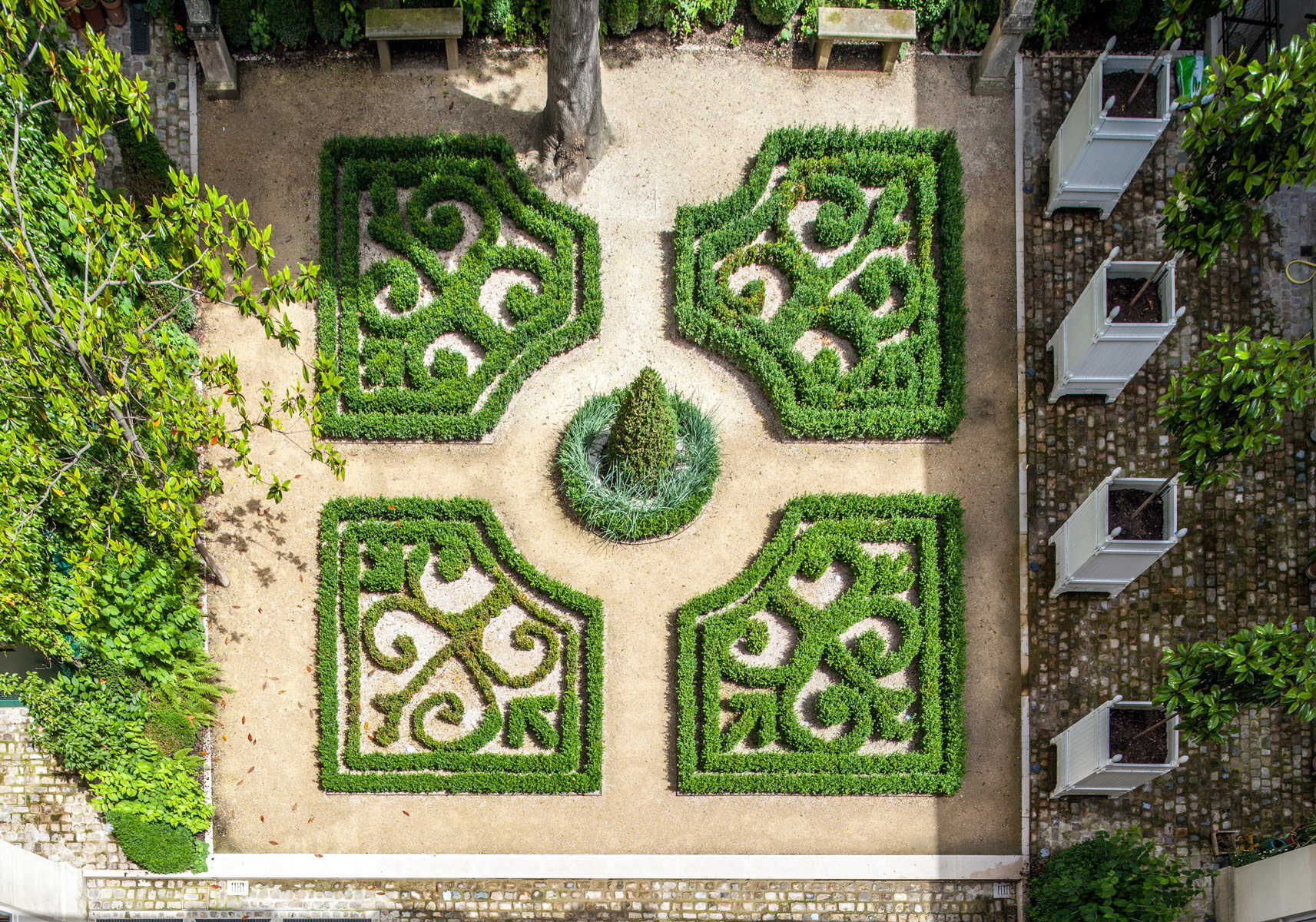 Jardin de l'Hôtel de Sénecterre, Paris • Florence Mercier Paysagiste