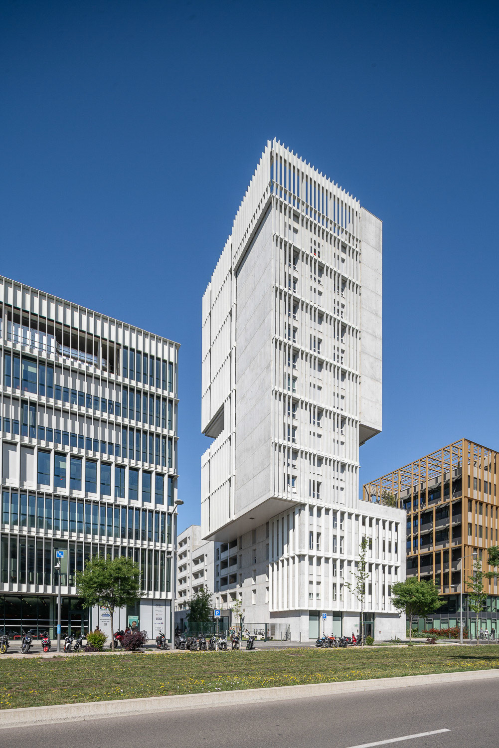 ABC Architectes + Corinne Vezzoni &amp; Associés • Campus Sud des Métiers, Nice