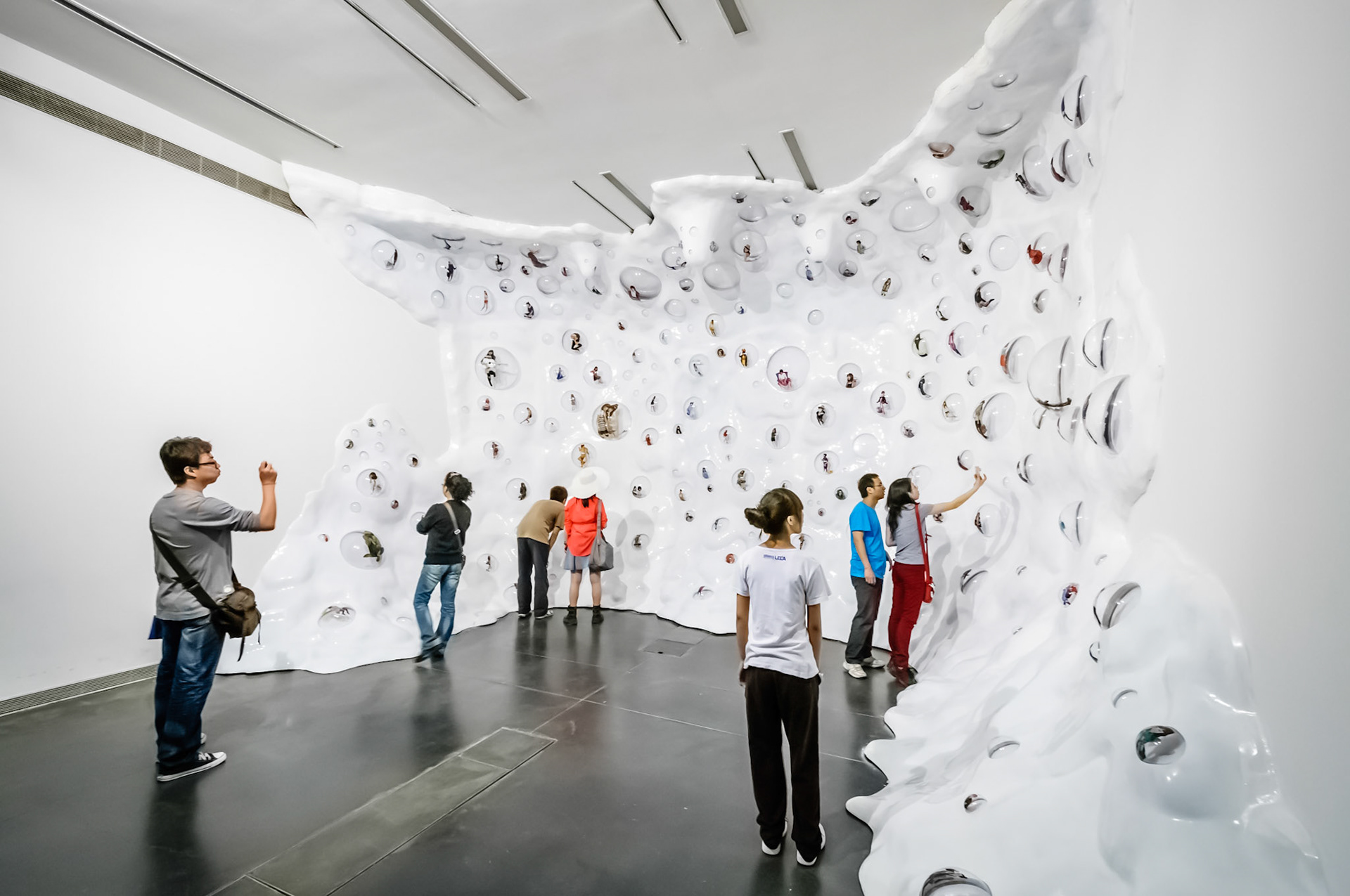 Pan Lin & Yuan Yuan, Ullens Center for Contemporary Art, Beijing, 2010