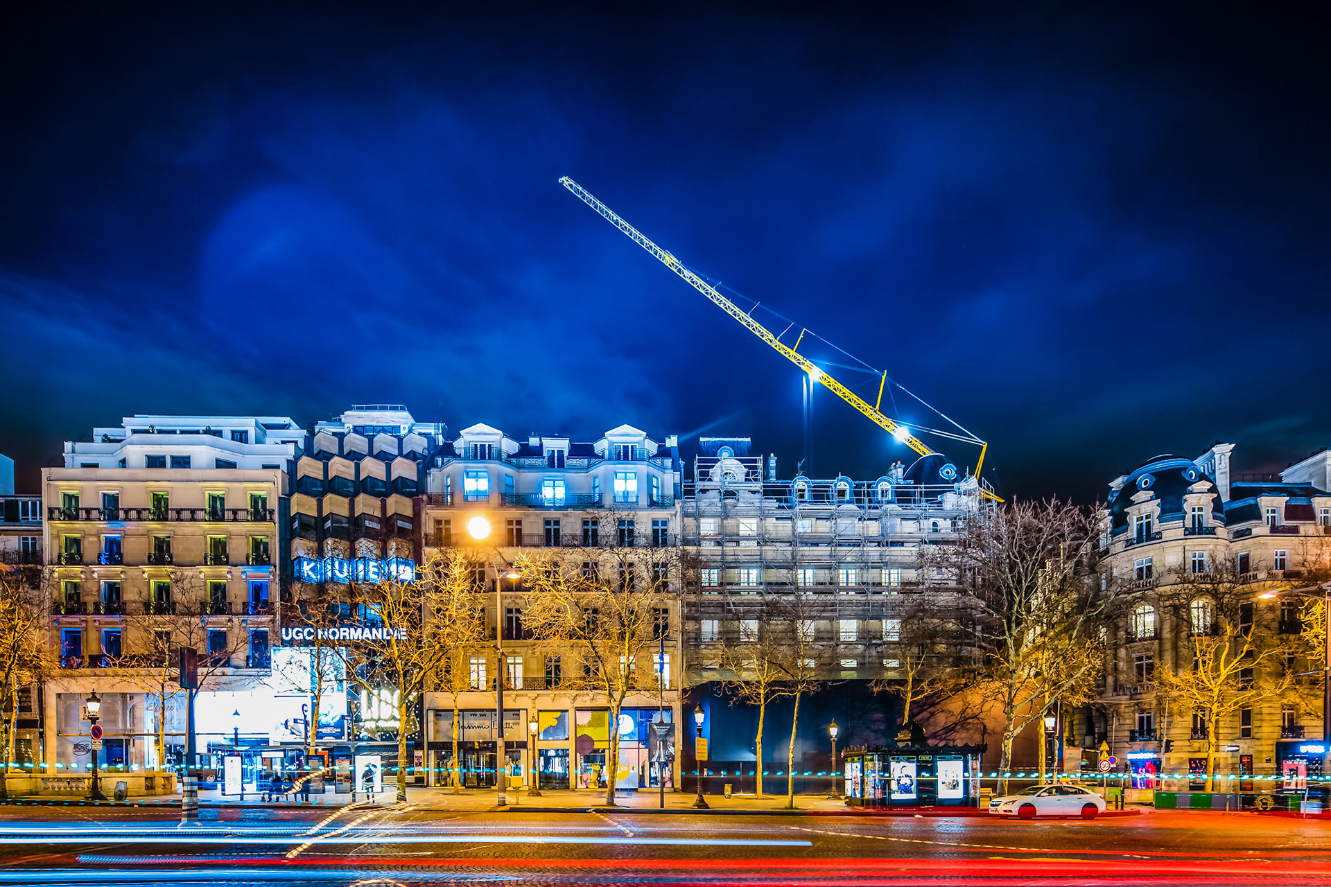 Apple Retail Store Champs Elysées, Paris