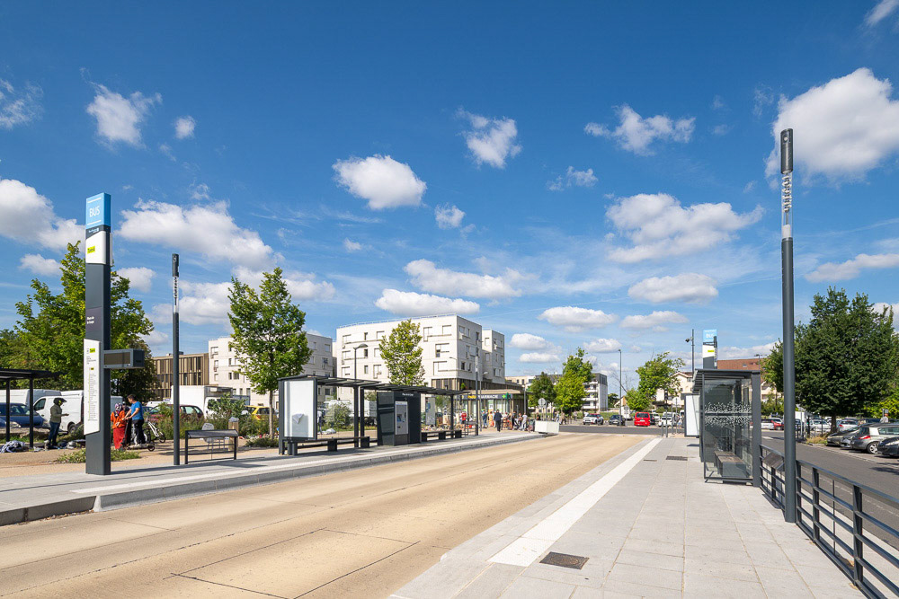 Grigny - Place de la Carpe