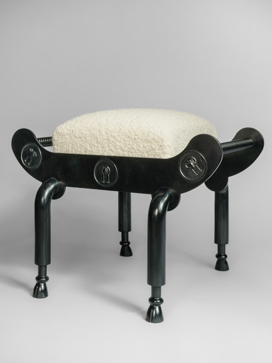 tabouret antique