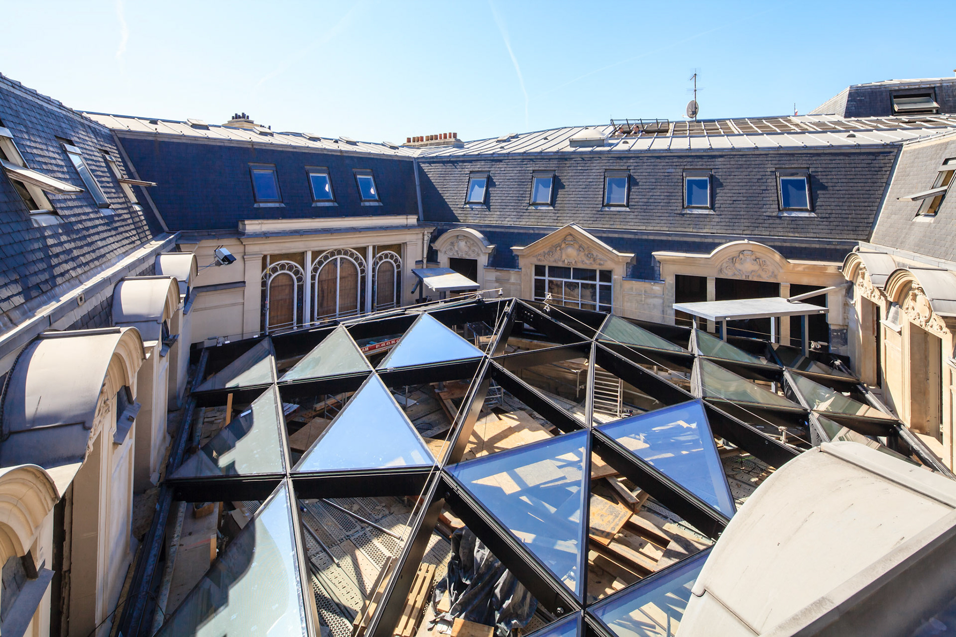 Apple Retail Store Champs Elysées, Paris