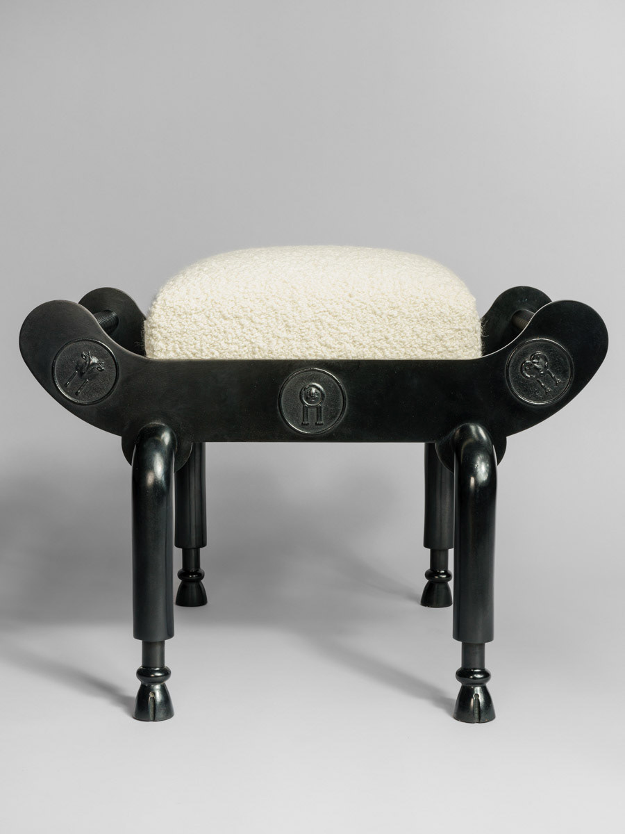 tabouret antique