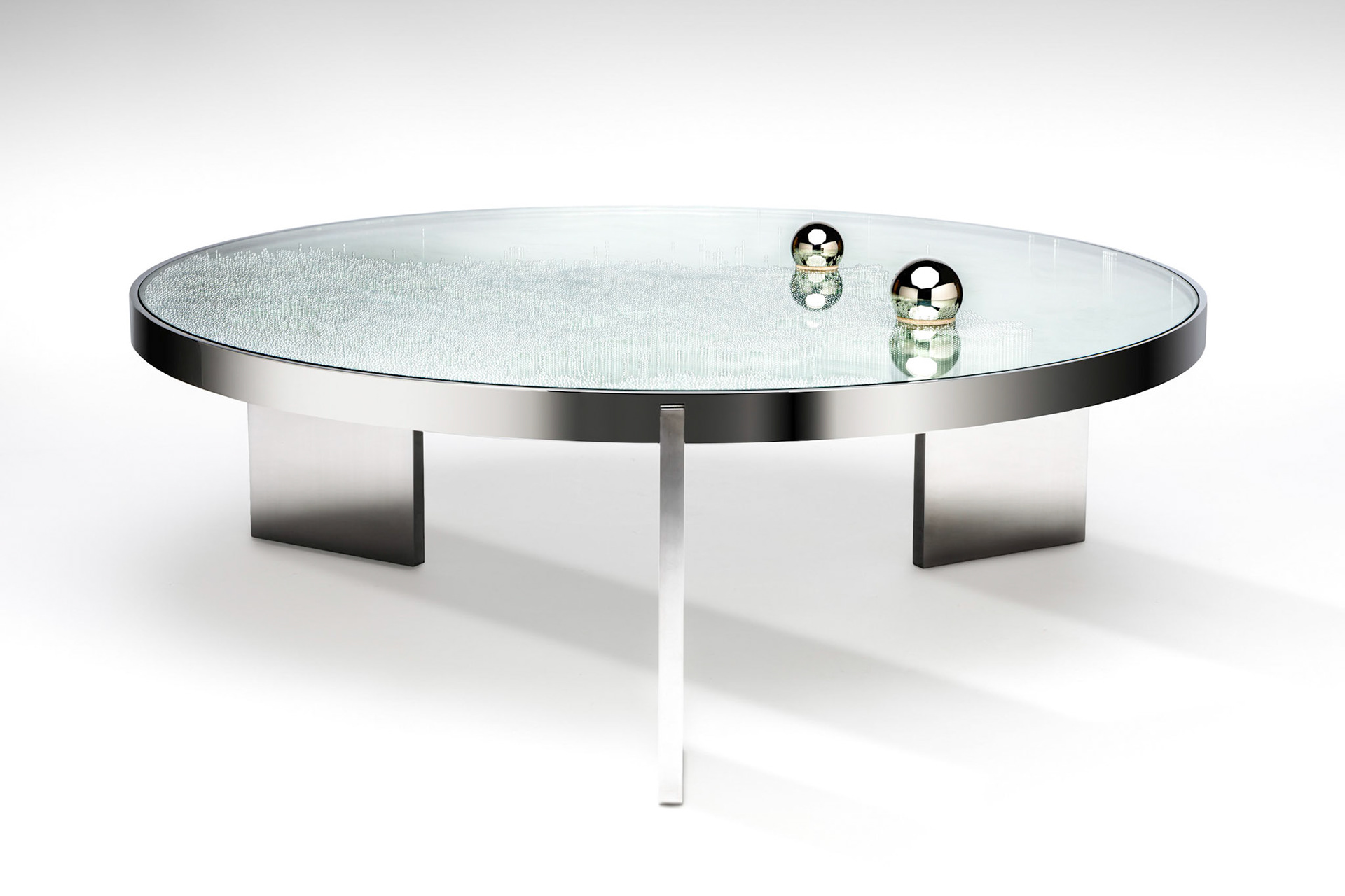 Hubert Le Gall • Frisson Table