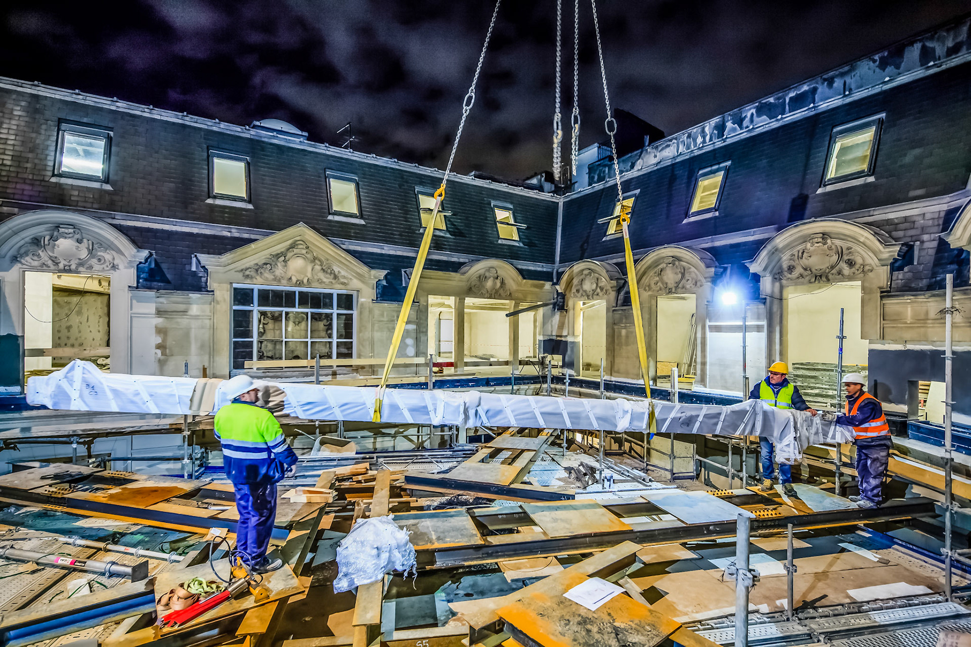 Apple Retail Store Champs Elysées, Paris
