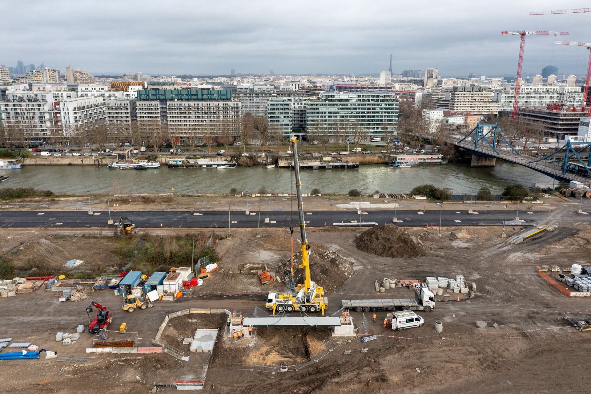 Pose des passerelles - Jardin de l'Ile Seguin, Boulogne-Billancourt
