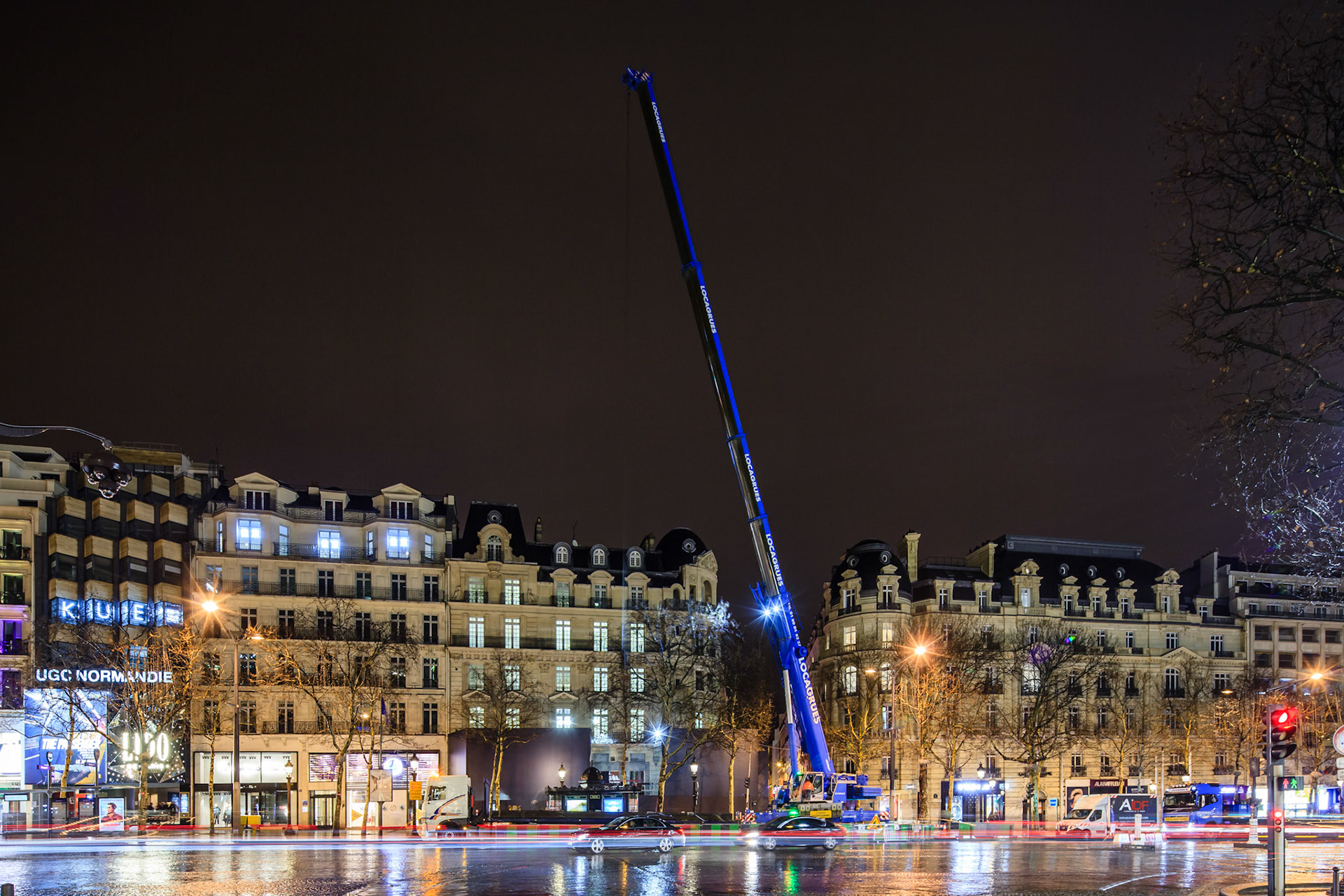Apple Retail Store Champs Elysées, Paris