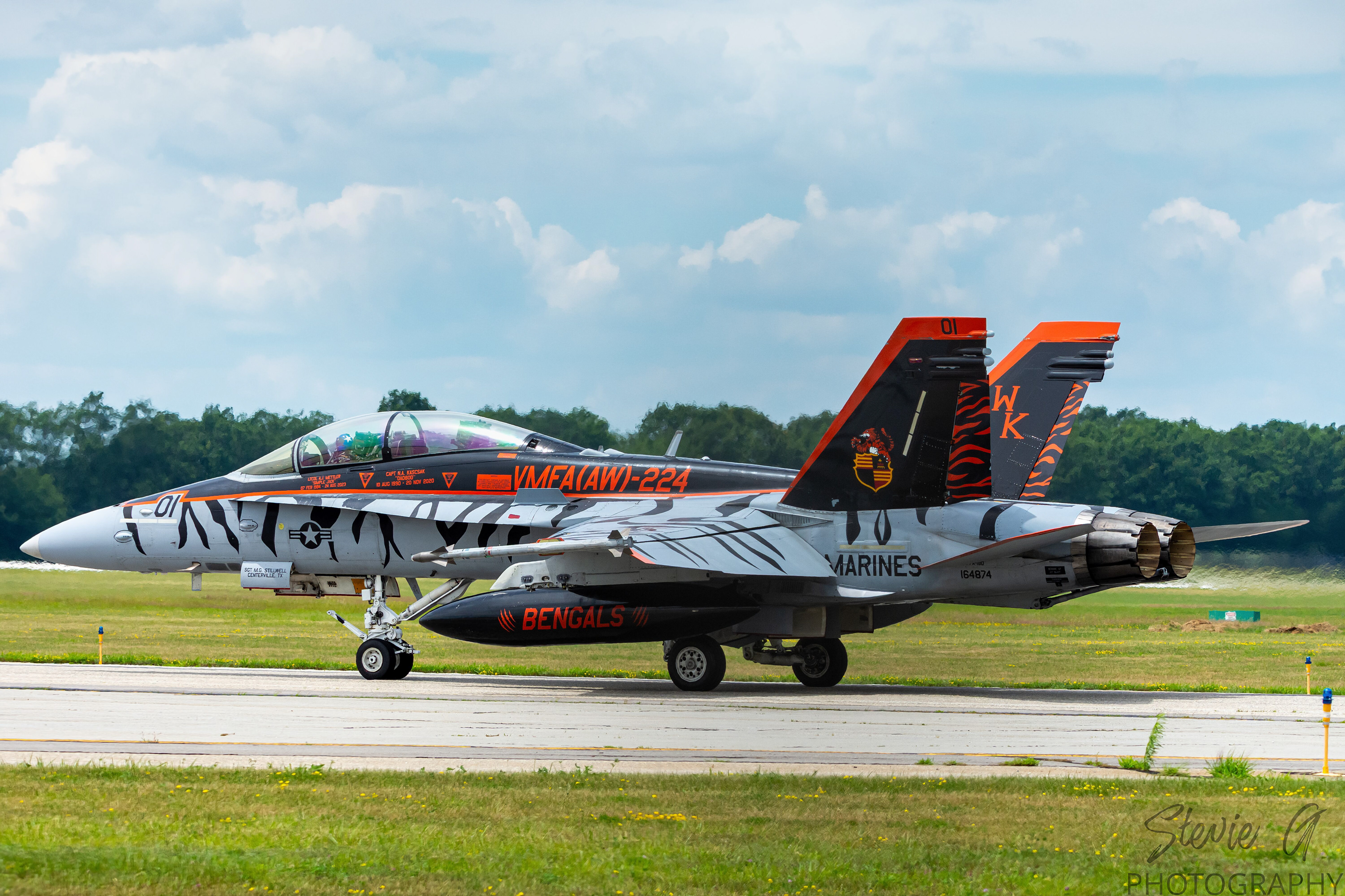 F-18